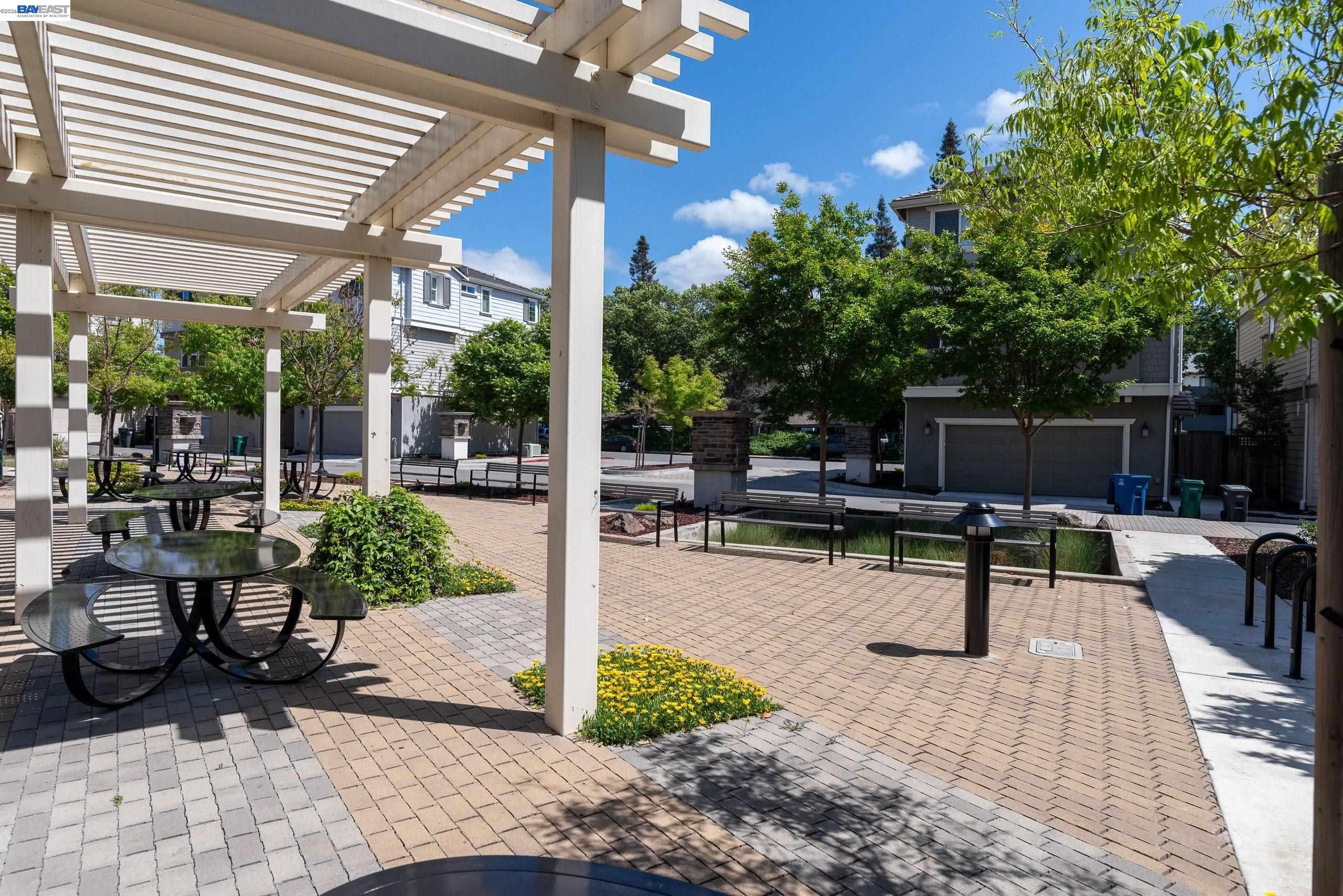 Detail Gallery Image 42 of 44 For 1114 Speros Ct, Hayward,  CA 94544 - 4 Beds | 3/1 Baths