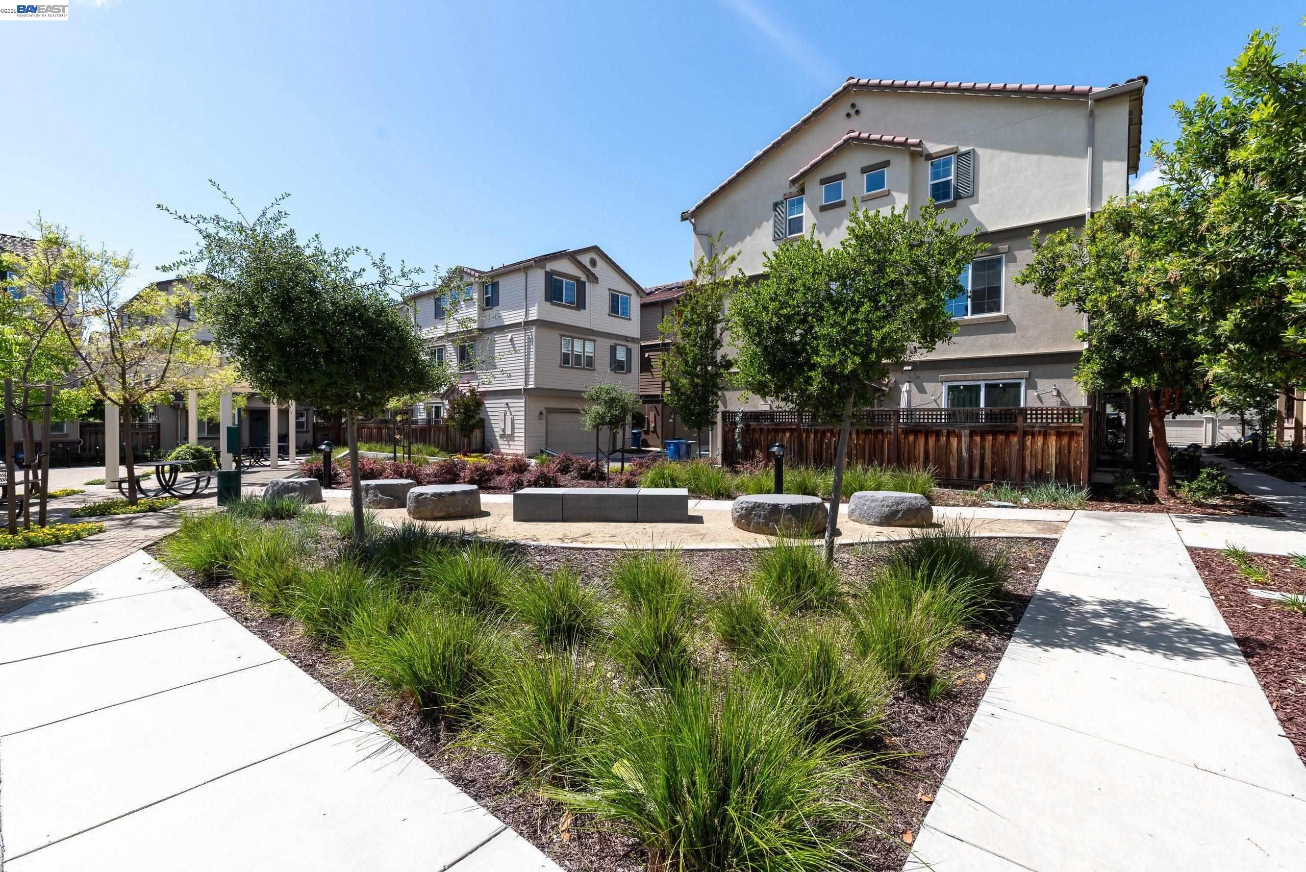 Detail Gallery Image 43 of 44 For 1114 Speros Ct, Hayward,  CA 94544 - 4 Beds | 3/1 Baths