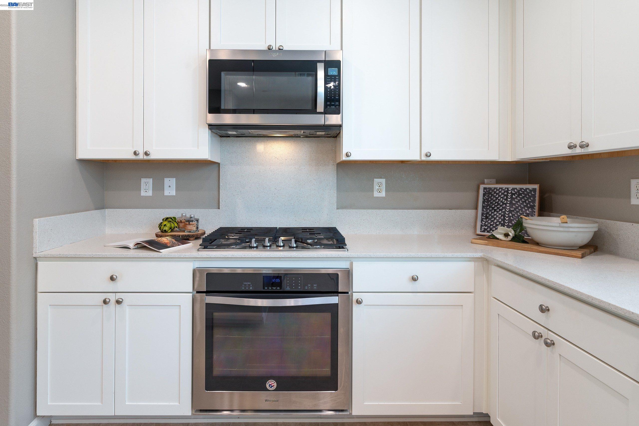 Detail Gallery Image 10 of 44 For 1114 Speros Ct, Hayward,  CA 94544 - 4 Beds | 3/1 Baths