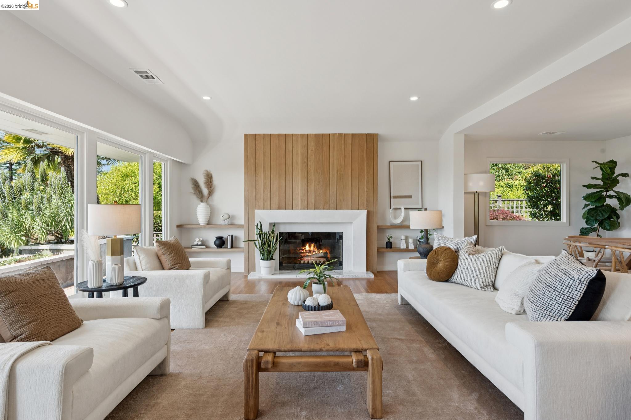 Detail Gallery Image 12 of 76 For 246 Pershing Dr, Oakland,  CA 94611 - 4 Beds | 3 Baths