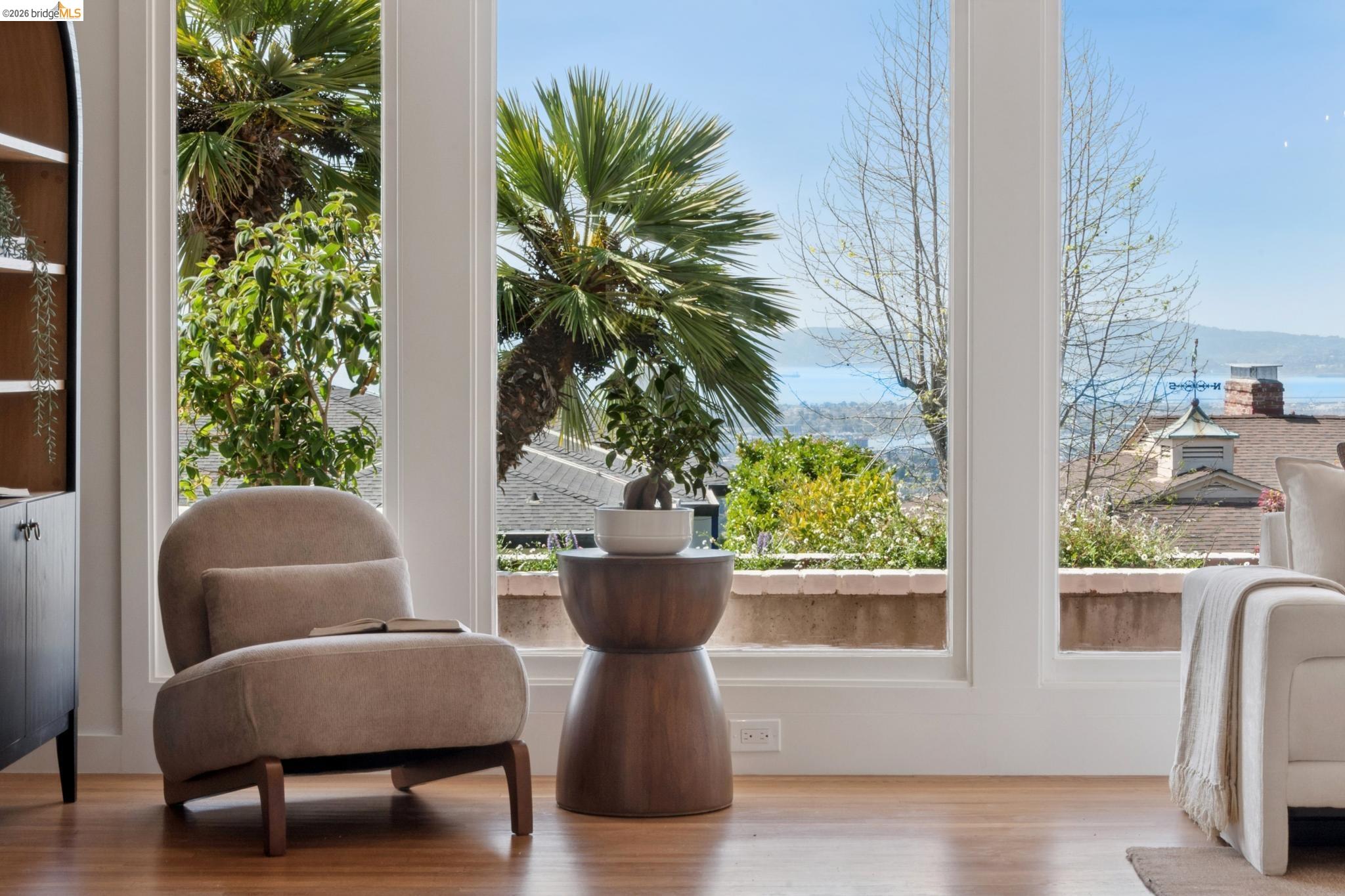 Detail Gallery Image 17 of 76 For 246 Pershing Dr, Oakland,  CA 94611 - 4 Beds | 3 Baths