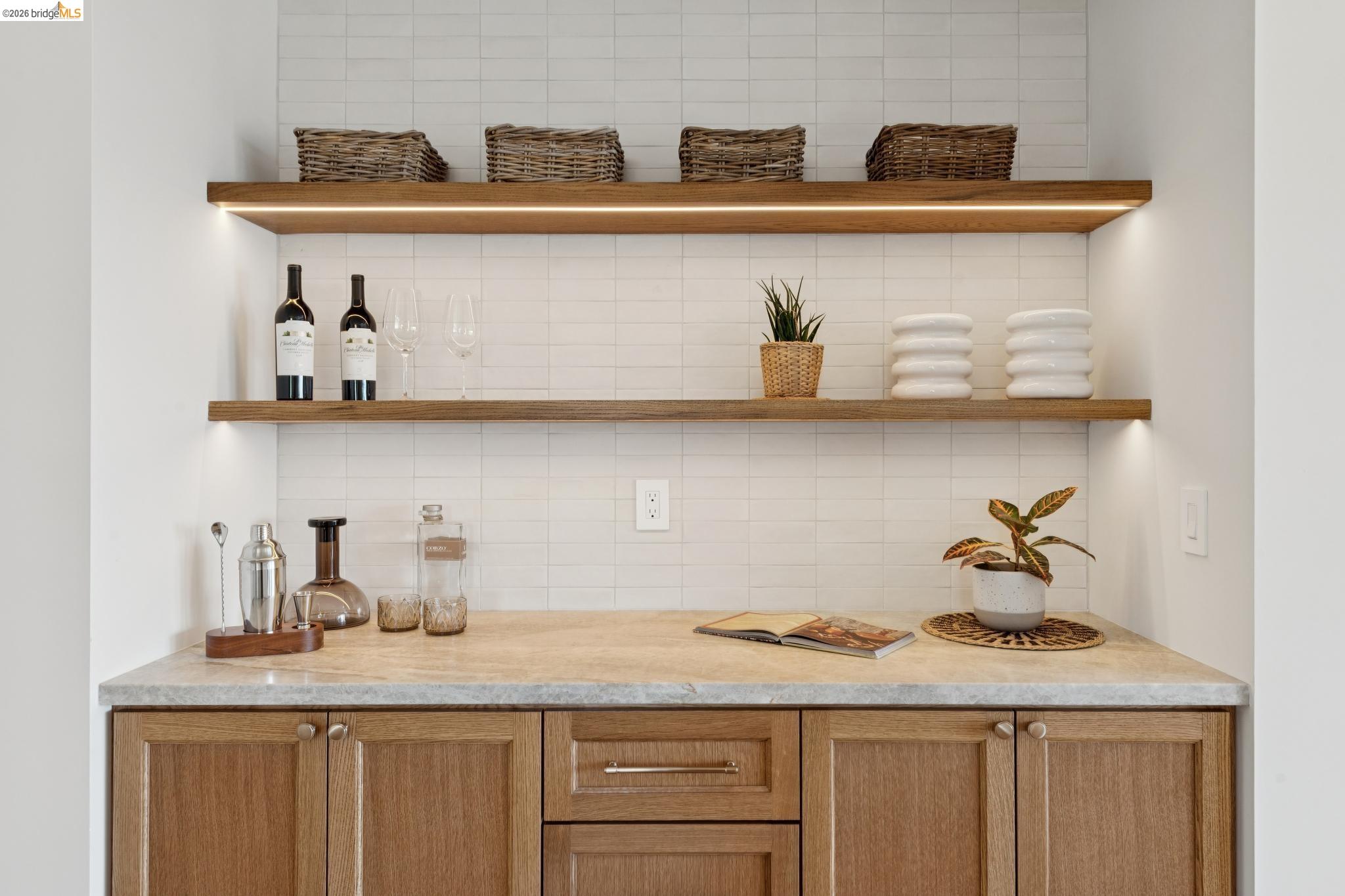 Detail Gallery Image 24 of 76 For 246 Pershing Dr, Oakland,  CA 94611 - 4 Beds | 3 Baths