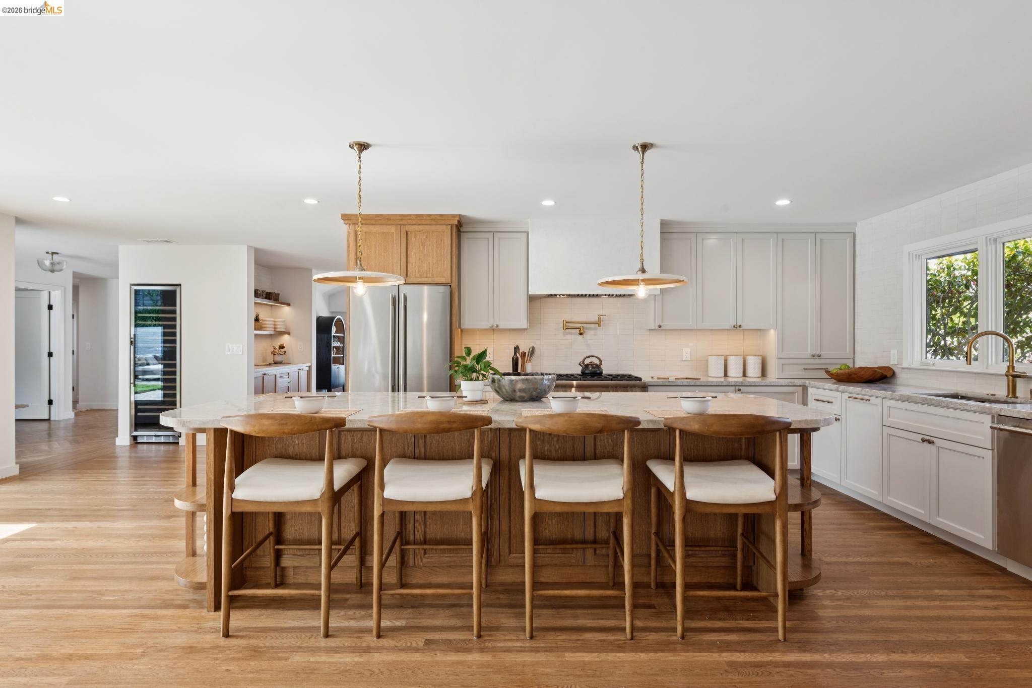 Detail Gallery Image 28 of 76 For 246 Pershing Dr, Oakland,  CA 94611 - 4 Beds | 3 Baths