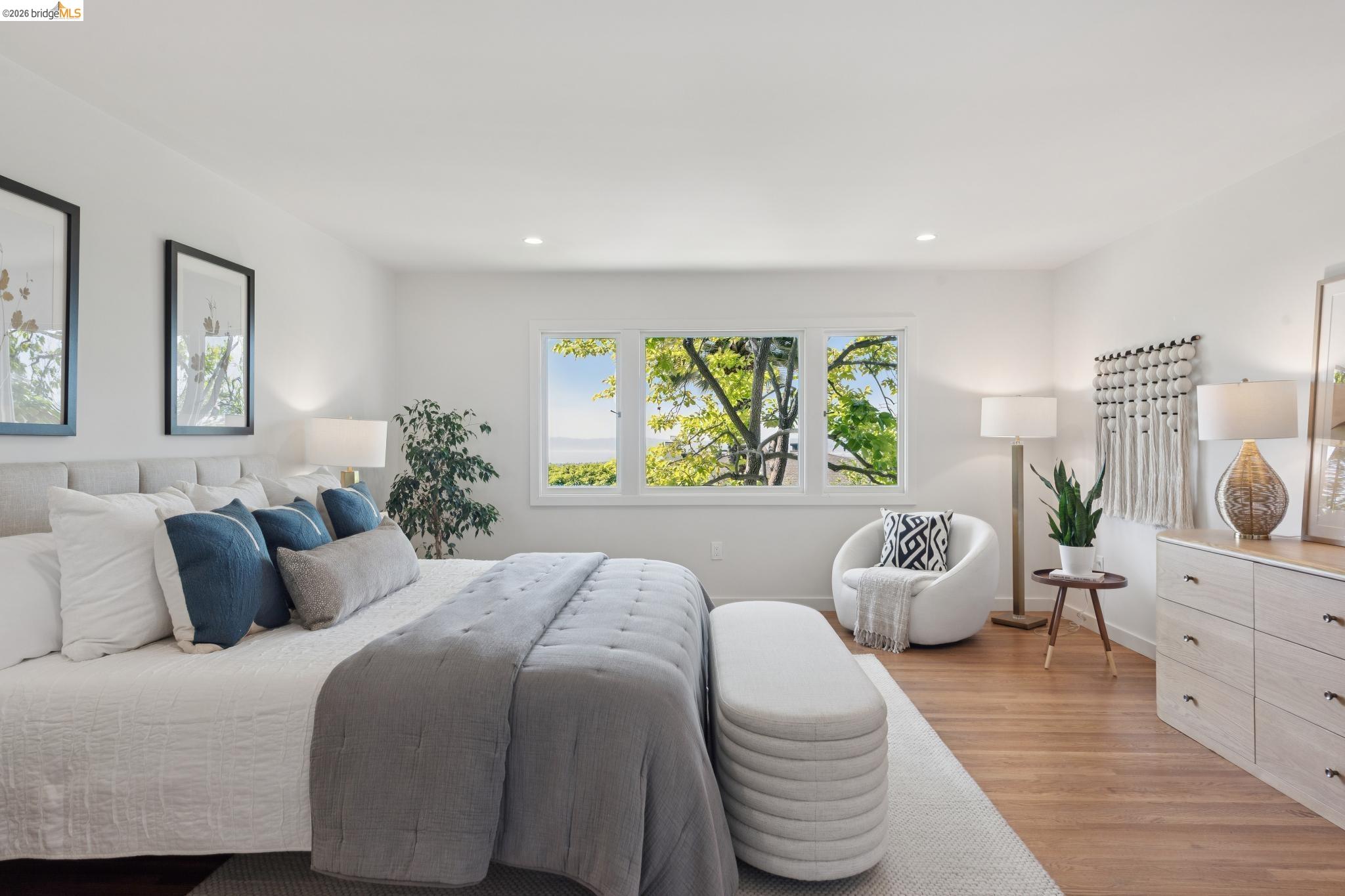 Detail Gallery Image 41 of 76 For 246 Pershing Dr, Oakland,  CA 94611 - 4 Beds | 3 Baths