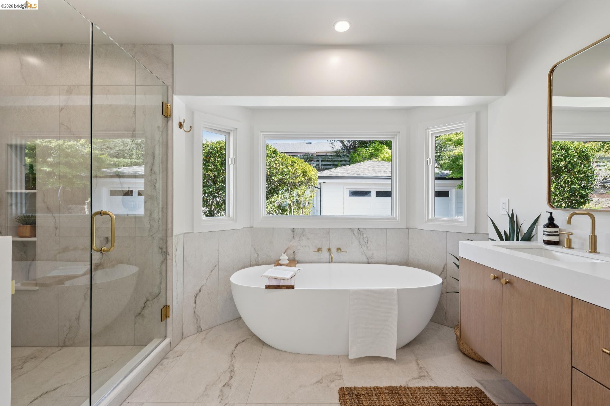 Detail Gallery Image 45 of 76 For 246 Pershing Dr, Oakland,  CA 94611 - 4 Beds | 3 Baths