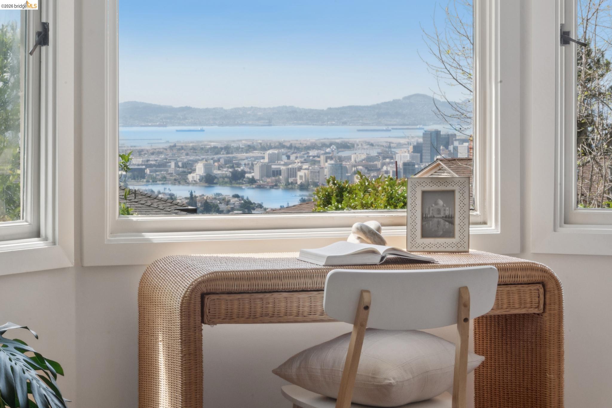 Detail Gallery Image 50 of 76 For 246 Pershing Dr, Oakland,  CA 94611 - 4 Beds | 3 Baths