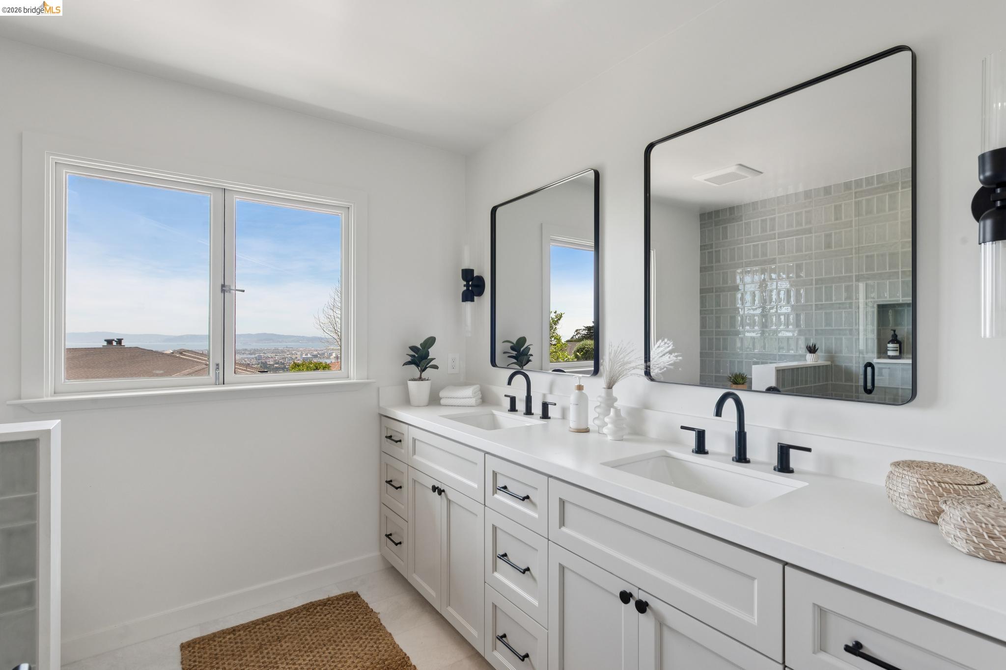 Detail Gallery Image 55 of 76 For 246 Pershing Dr, Oakland,  CA 94611 - 4 Beds | 3 Baths