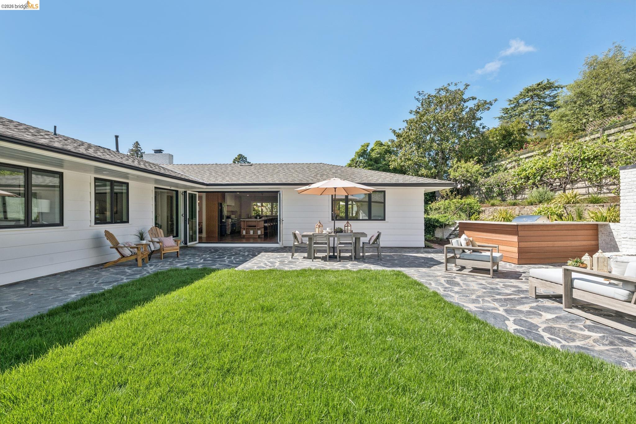 Detail Gallery Image 62 of 76 For 246 Pershing Dr, Oakland,  CA 94611 - 4 Beds | 3 Baths