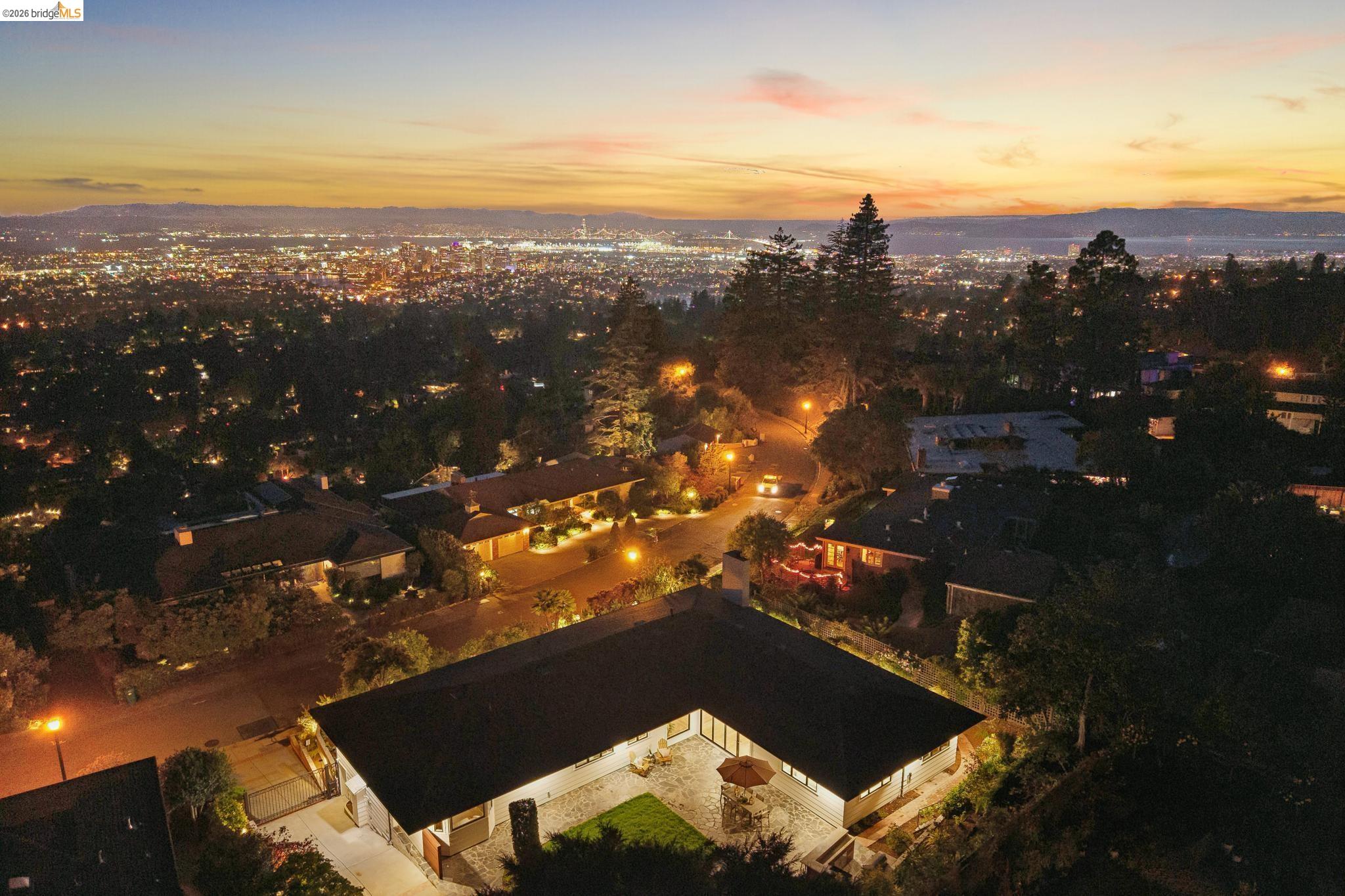 Detail Gallery Image 76 of 76 For 246 Pershing Dr, Oakland,  CA 94611 - 4 Beds | 3 Baths