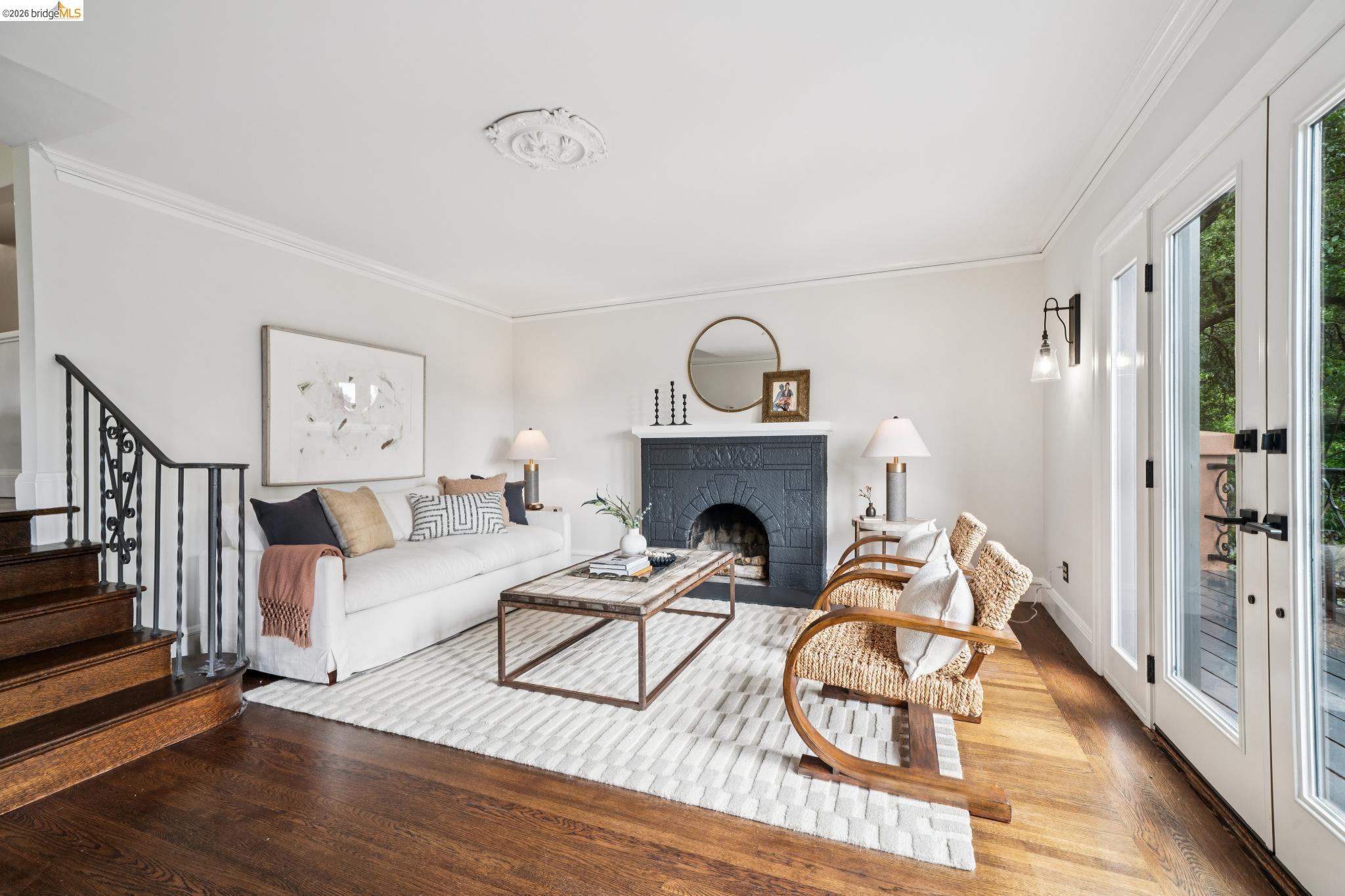 Detail Gallery Image 14 of 61 For 5617 Moraga, Oakland,  CA 94611 - 3 Beds | 2 Baths