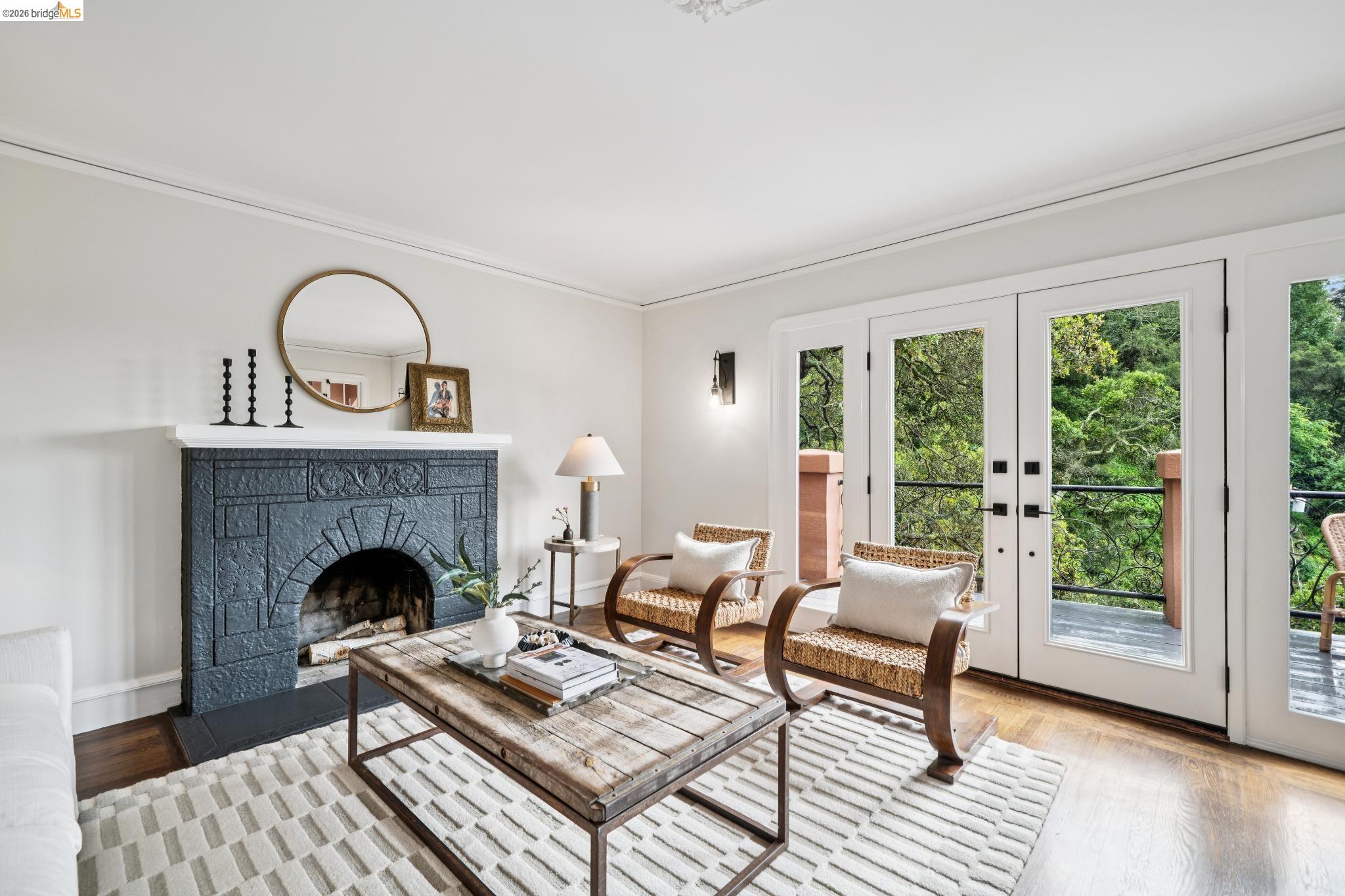 Detail Gallery Image 15 of 61 For 5617 Moraga, Oakland,  CA 94611 - 3 Beds | 2 Baths