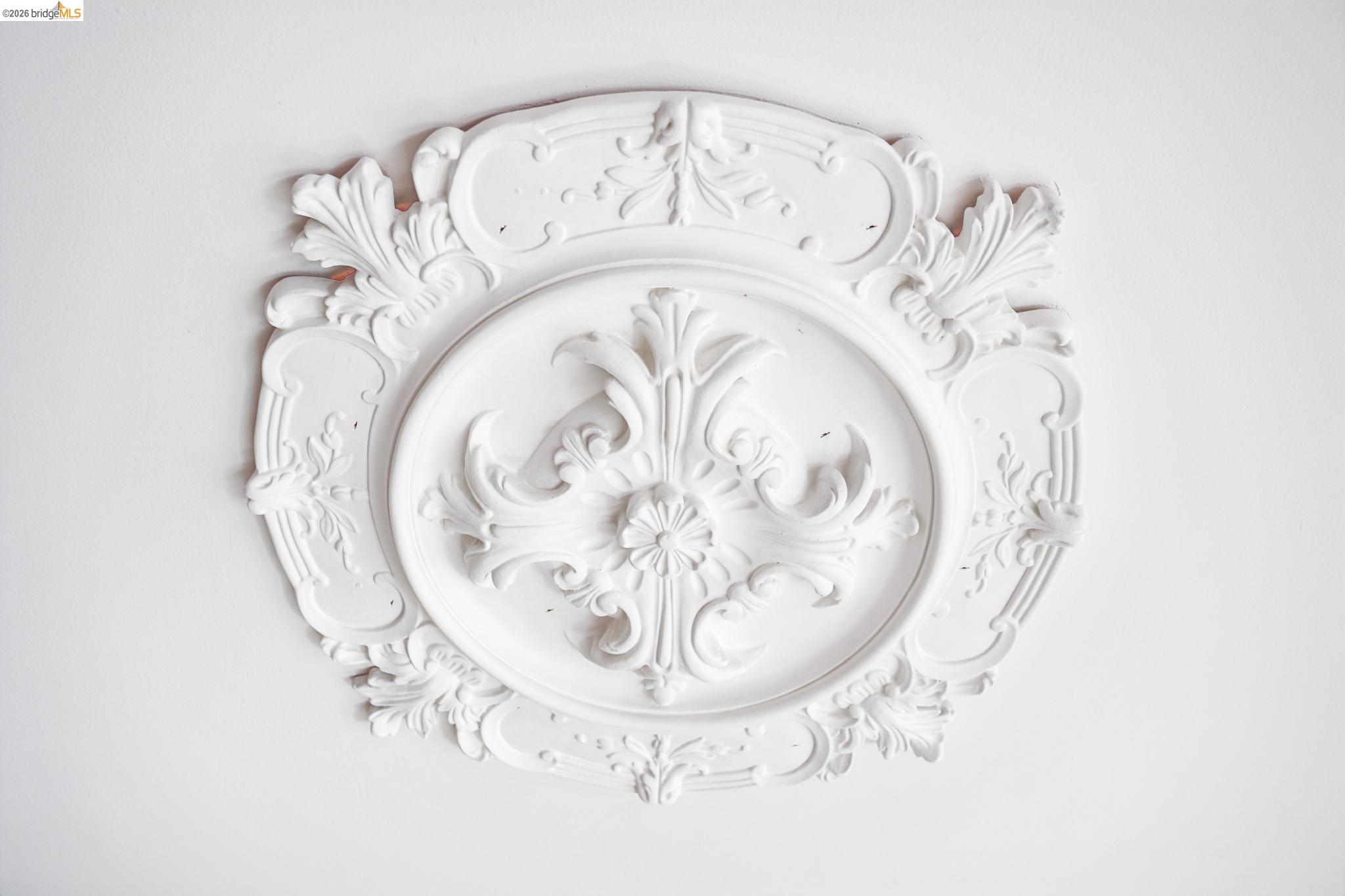 Detail Gallery Image 16 of 61 For 5617 Moraga, Oakland,  CA 94611 - 3 Beds | 2 Baths