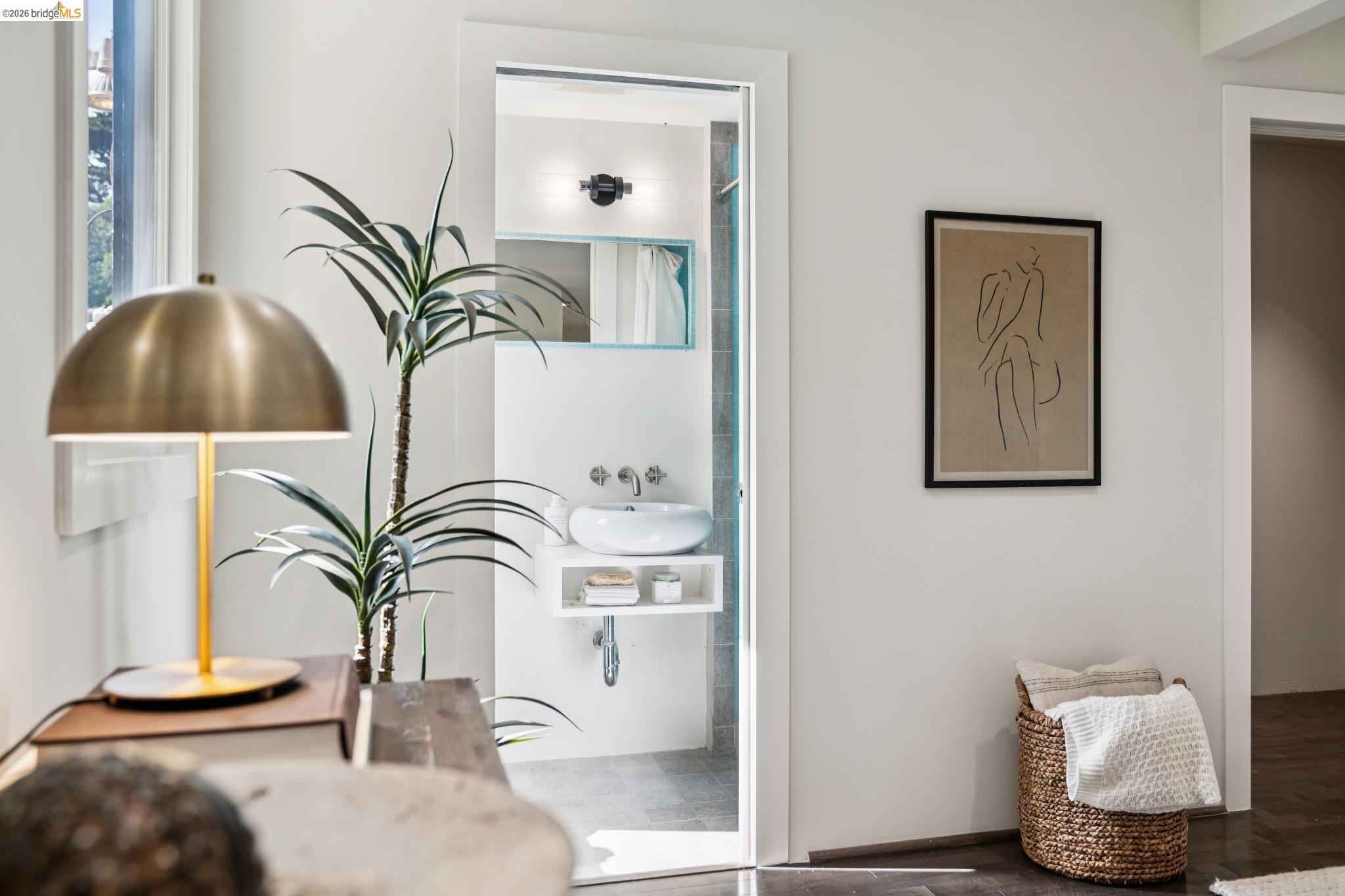 Detail Gallery Image 30 of 61 For 5617 Moraga, Oakland,  CA 94611 - 3 Beds | 2 Baths