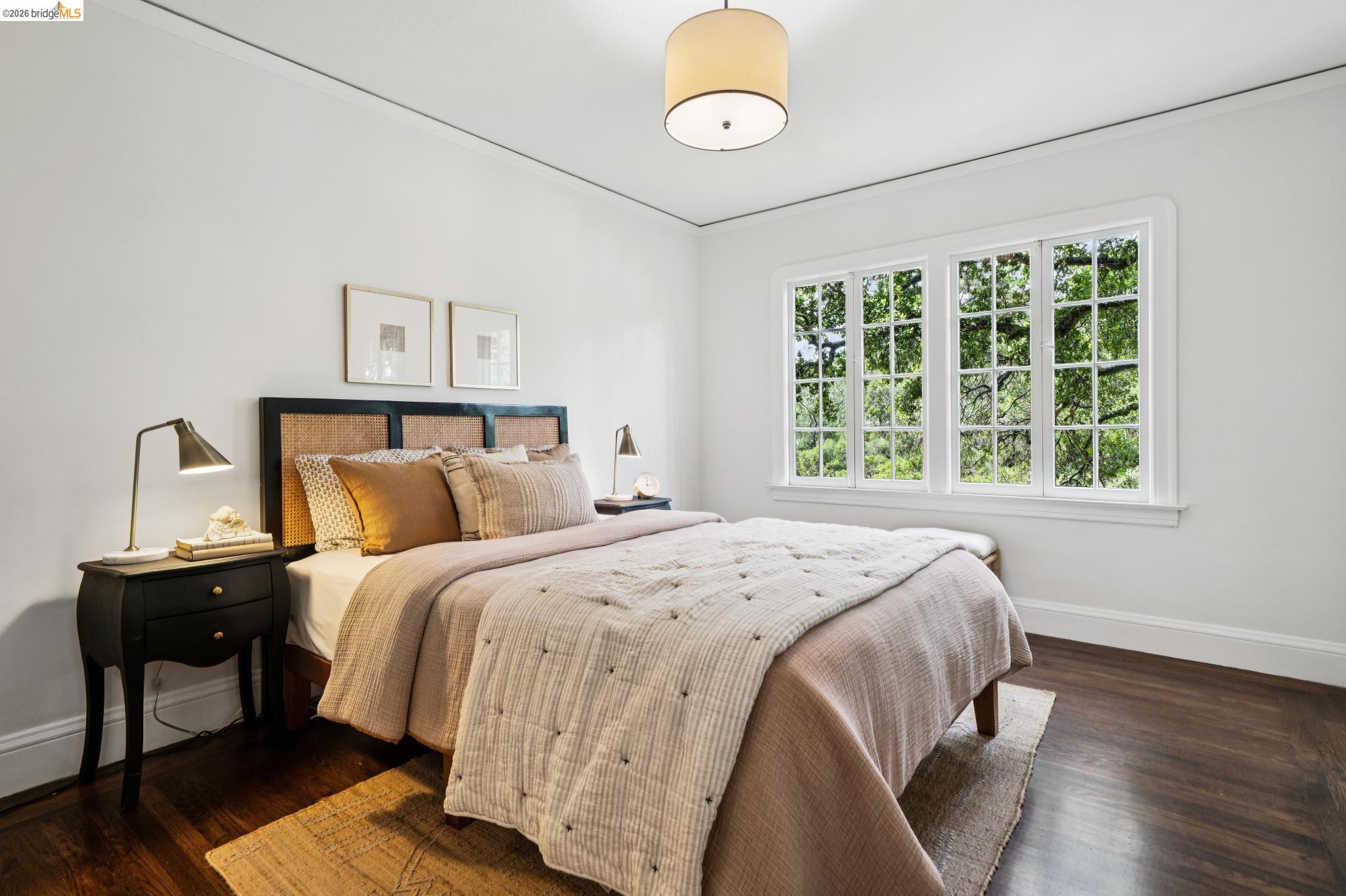 Detail Gallery Image 33 of 61 For 5617 Moraga, Oakland,  CA 94611 - 3 Beds | 2 Baths