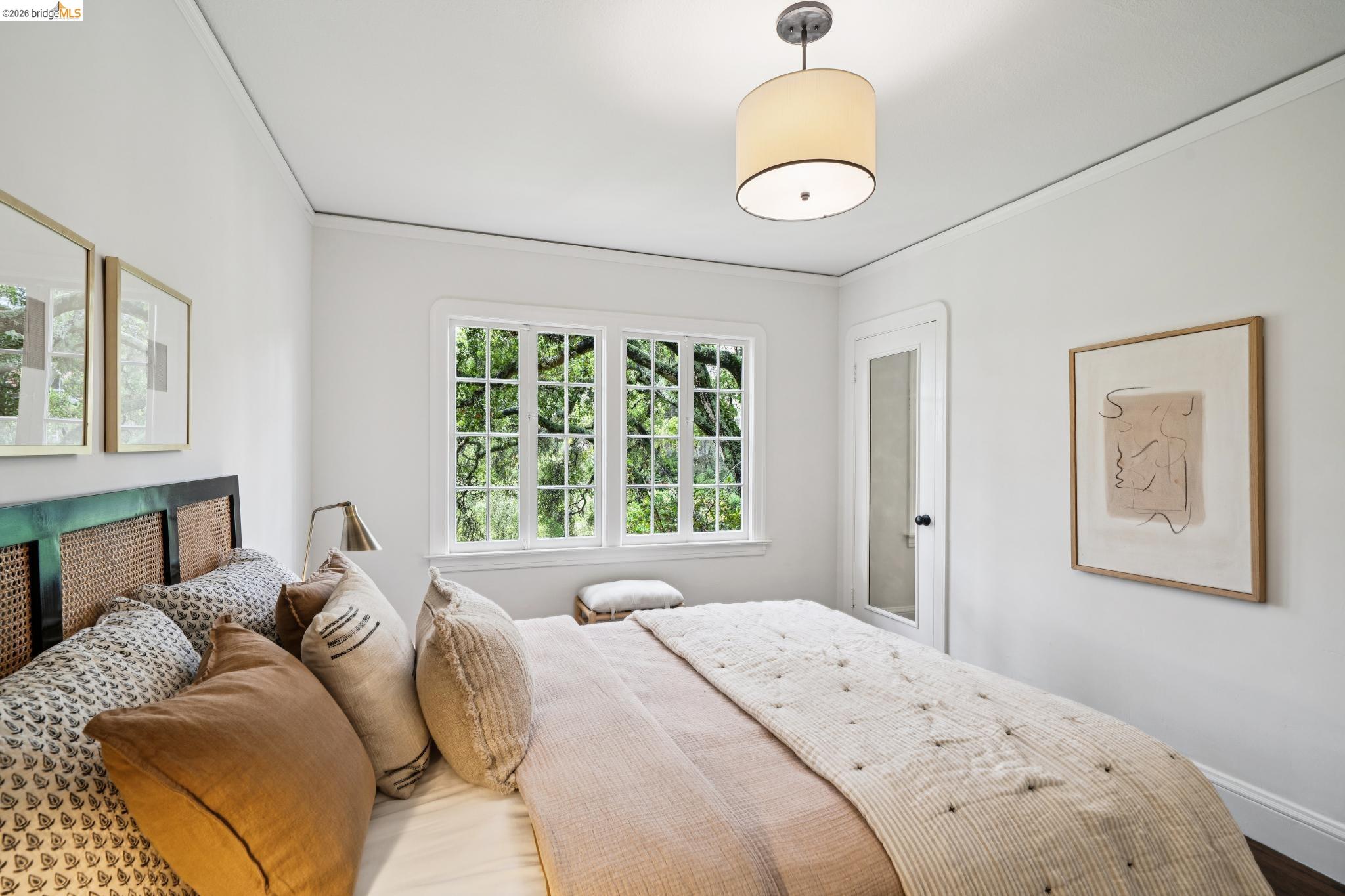 Detail Gallery Image 34 of 61 For 5617 Moraga, Oakland,  CA 94611 - 3 Beds | 2 Baths