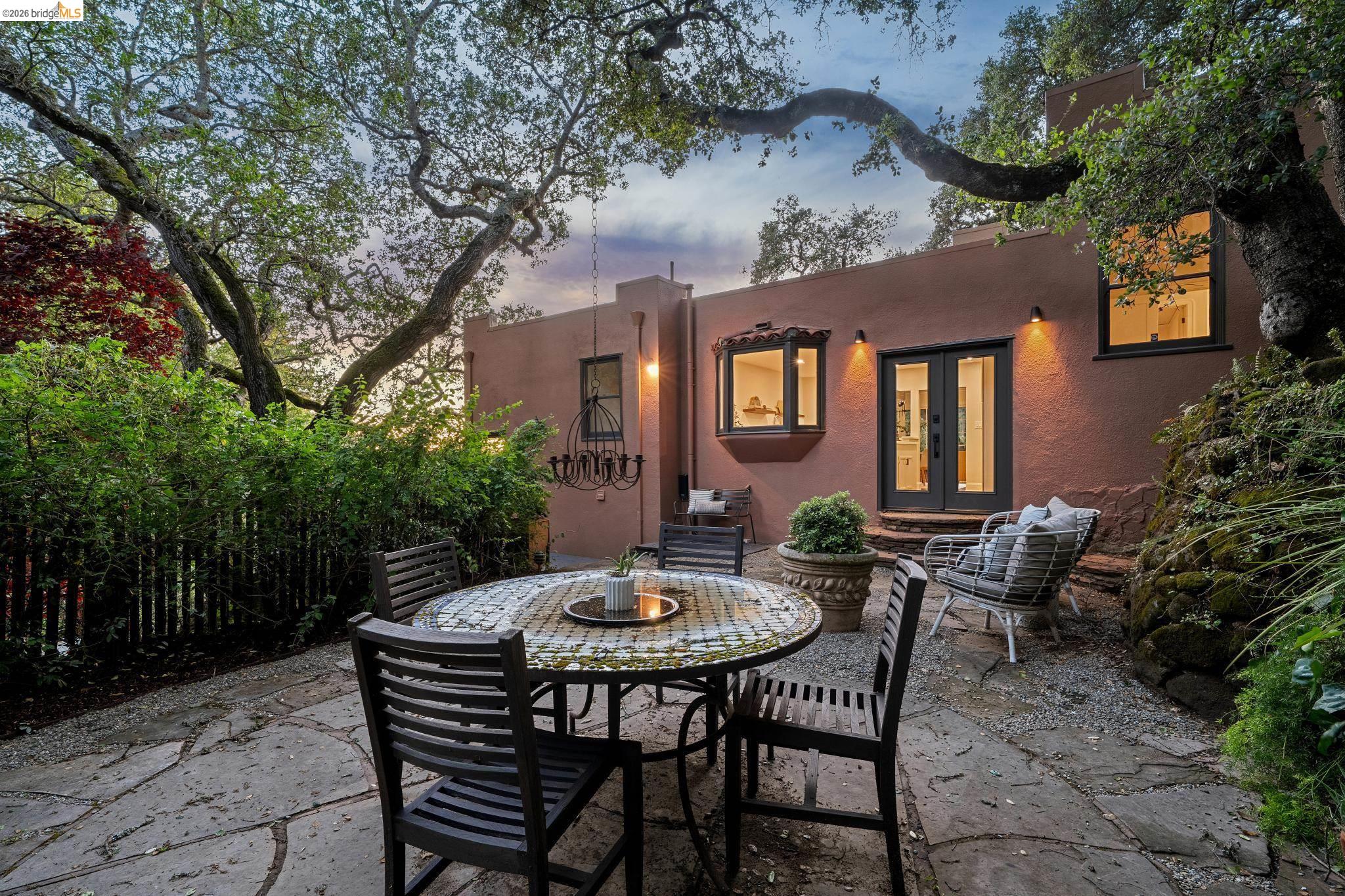 Detail Gallery Image 57 of 61 For 5617 Moraga, Oakland,  CA 94611 - 3 Beds | 2 Baths