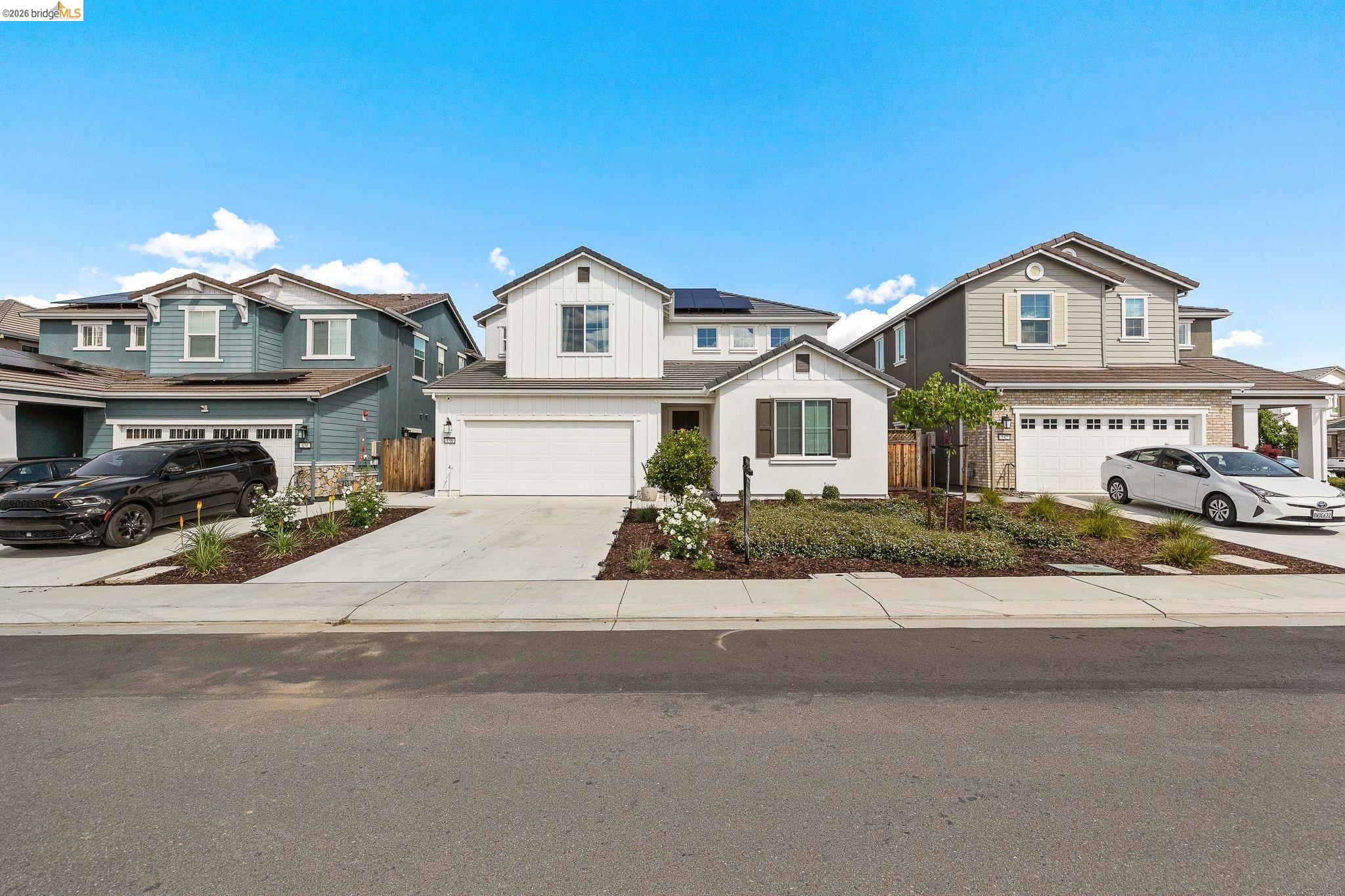 Detail Gallery Image 2 of 90 For 138 Granite Way, Oakley,  CA 94561-6049 - 4 Beds | 3 Baths