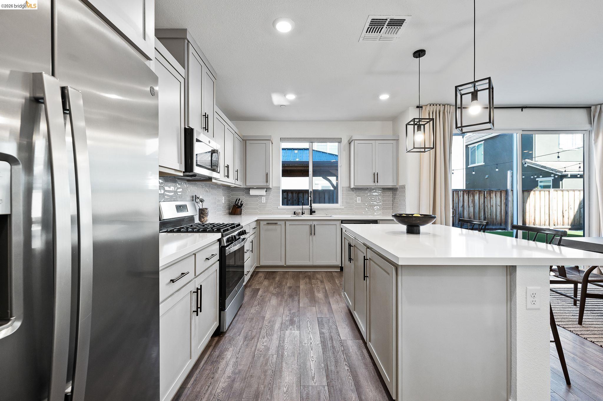 Detail Gallery Image 25 of 90 For 138 Granite Way, Oakley,  CA 94561-6049 - 4 Beds | 3 Baths