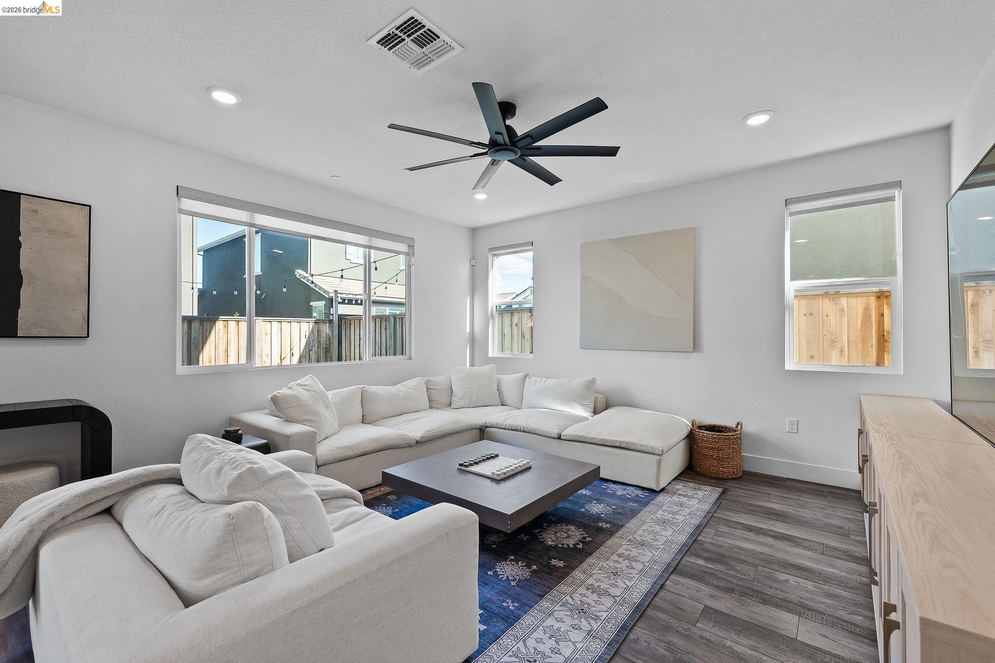 Detail Gallery Image 6 of 90 For 138 Granite Way, Oakley,  CA 94561-6049 - 4 Beds | 3 Baths