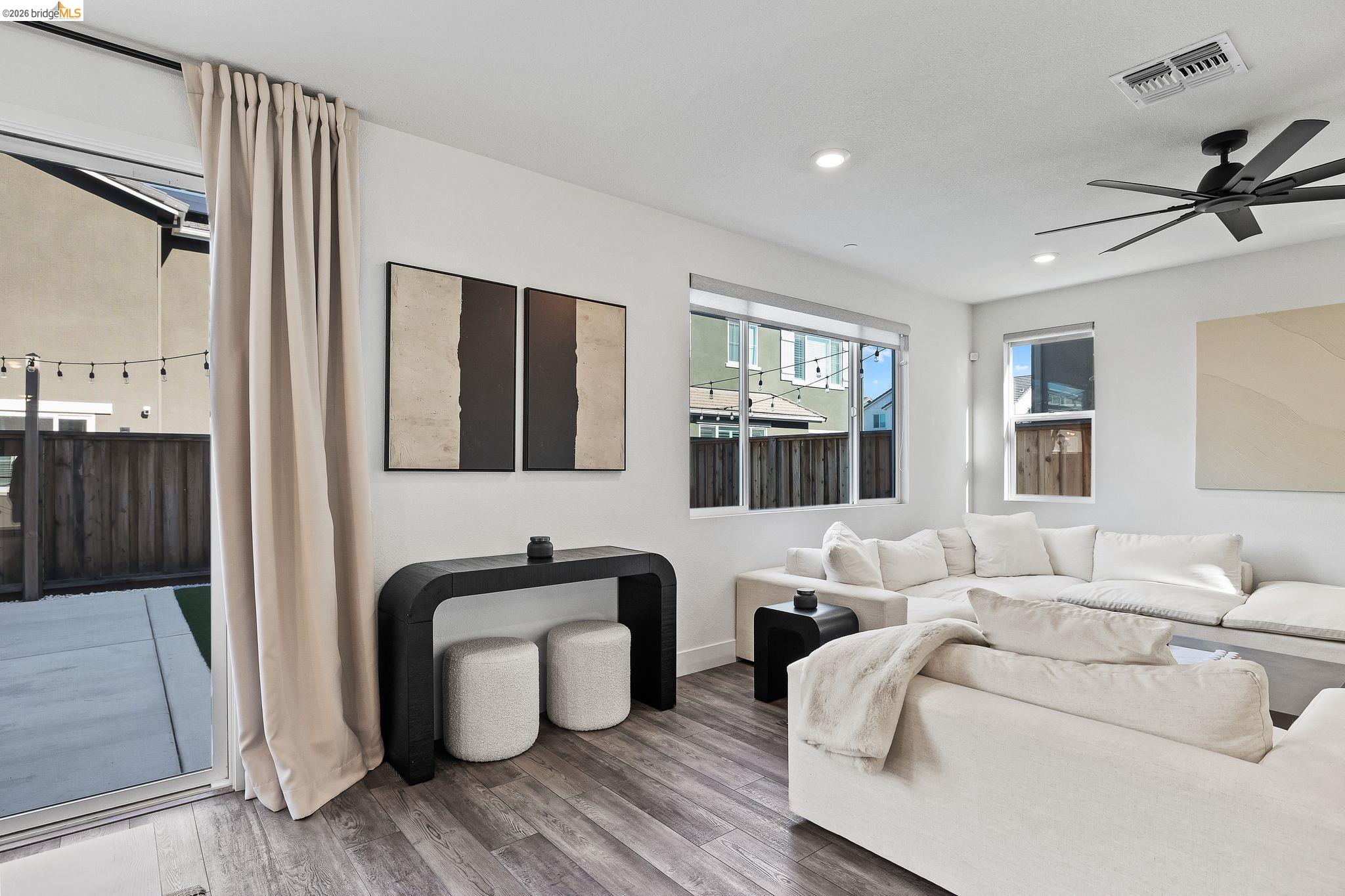 Detail Gallery Image 9 of 90 For 138 Granite Way, Oakley,  CA 94561-6049 - 4 Beds | 3 Baths