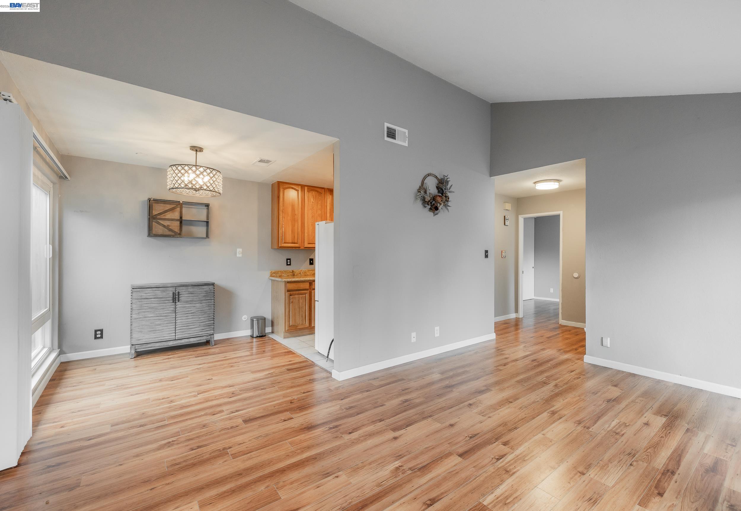 Photo #7: 41131183 Listing: Photo #7