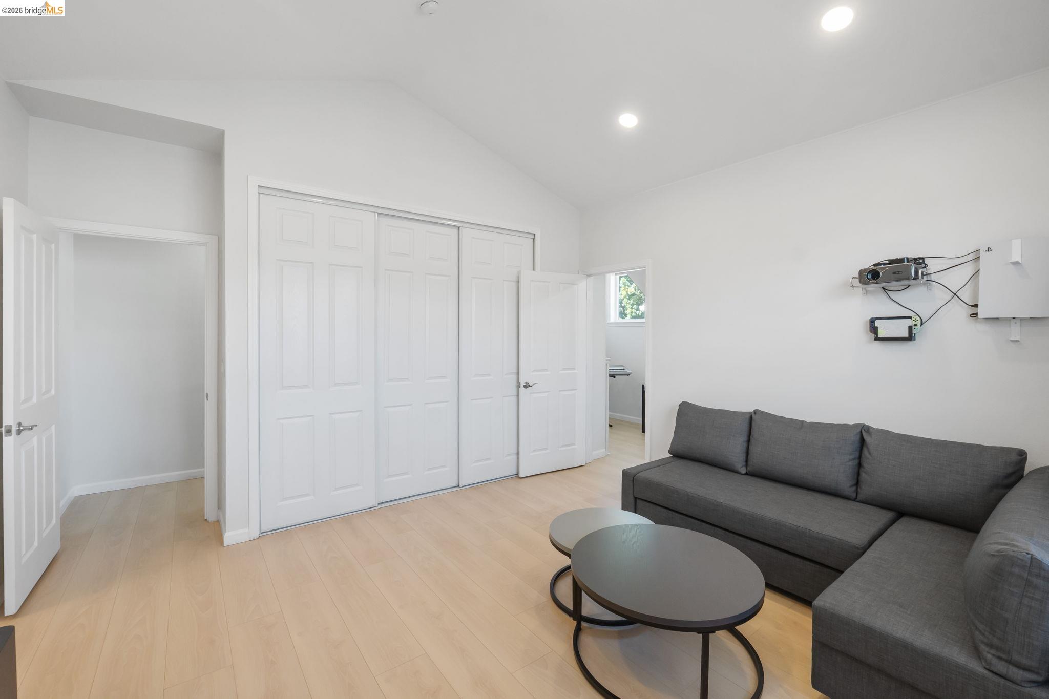 Detail Gallery Image 26 of 43 For 742 Cottage Ct, Mountain View,  CA 94043-2635 - 2 Beds | 2 Baths