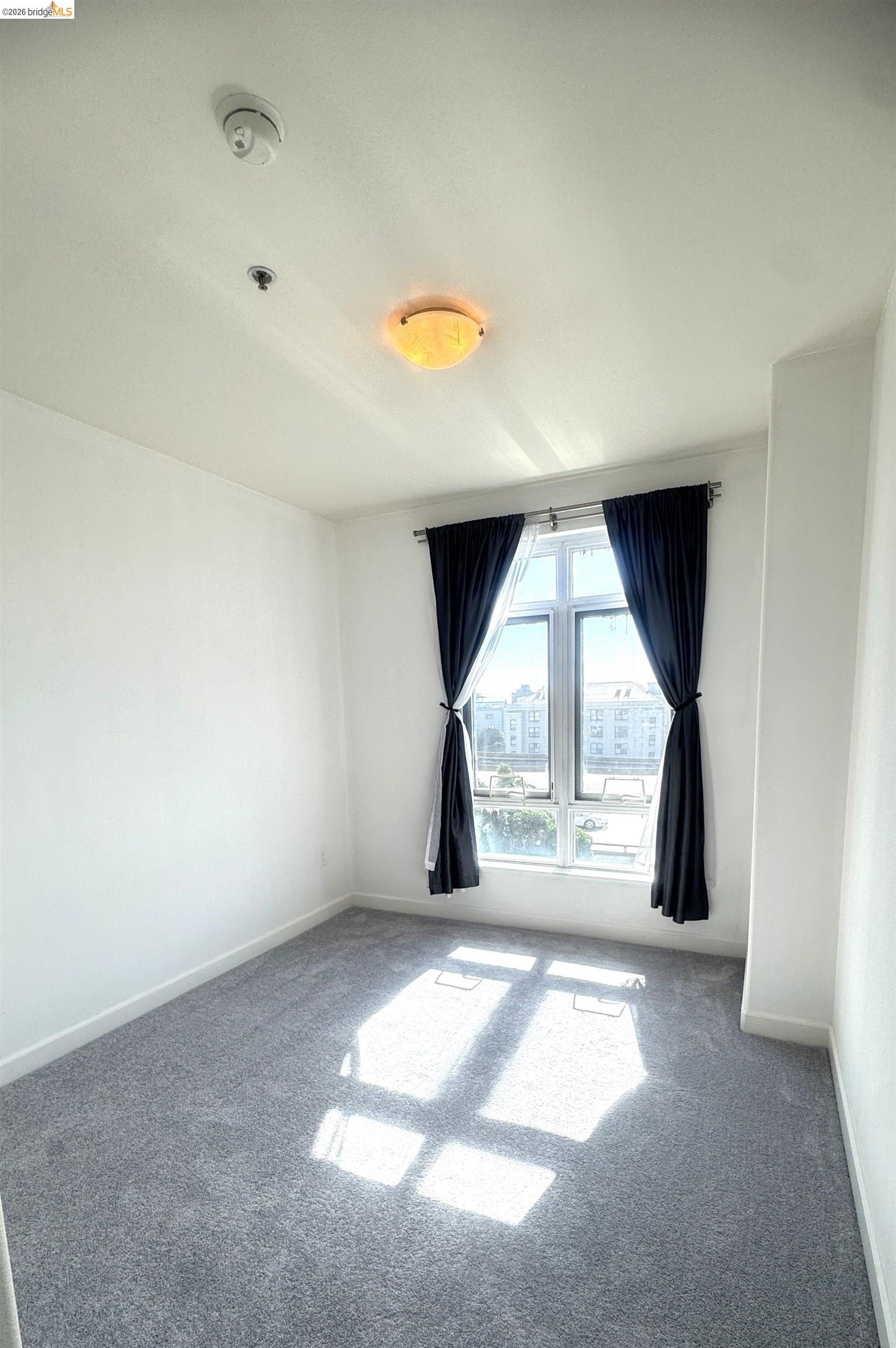 Detail Gallery Image 11 of 15 For 423 7th St #303,  Oakland,  CA 94607 - 2 Beds | 1 Baths