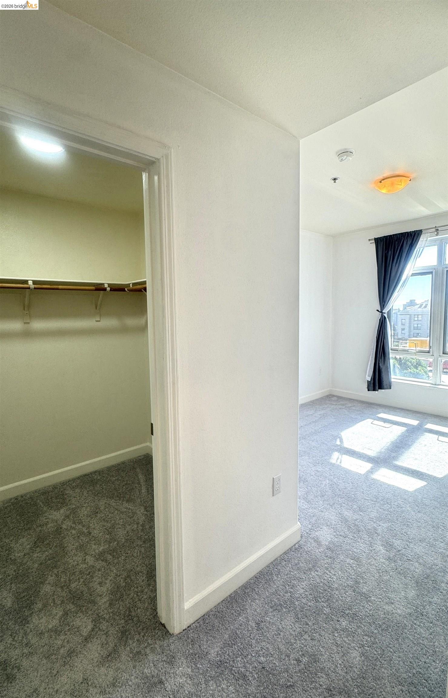 Detail Gallery Image 12 of 15 For 423 7th St #303,  Oakland,  CA 94607 - 2 Beds | 1 Baths