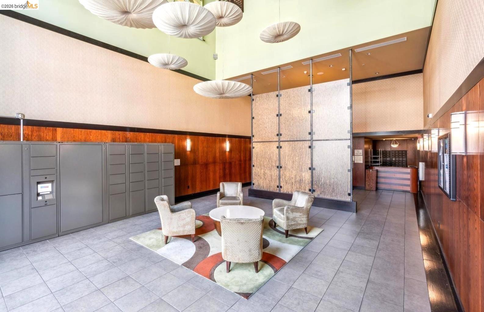 Detail Gallery Image 3 of 15 For 423 7th St #303,  Oakland,  CA 94607 - 2 Beds | 1 Baths