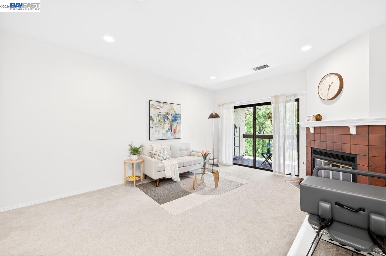 Photo #4: 41131190 Listing: Photo #4