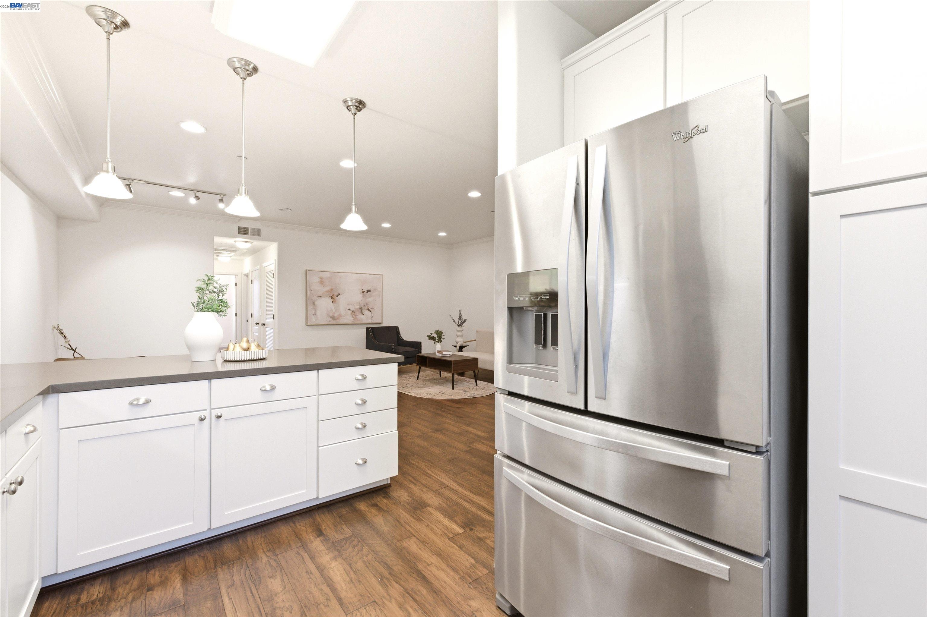 Photo #4: 41131193 Listing: Photo #4