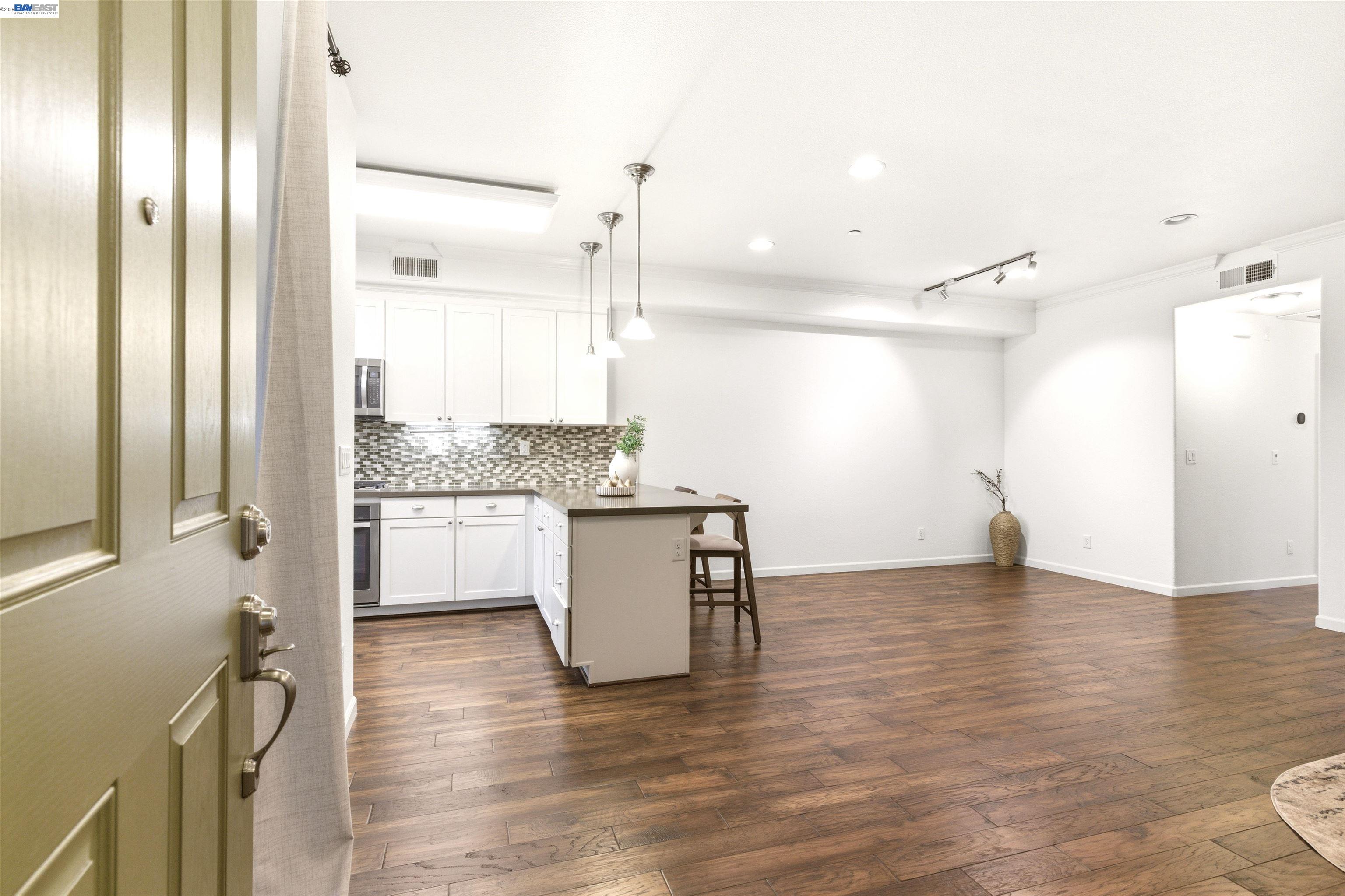 Photo #7: 41131193 Listing: Photo #7