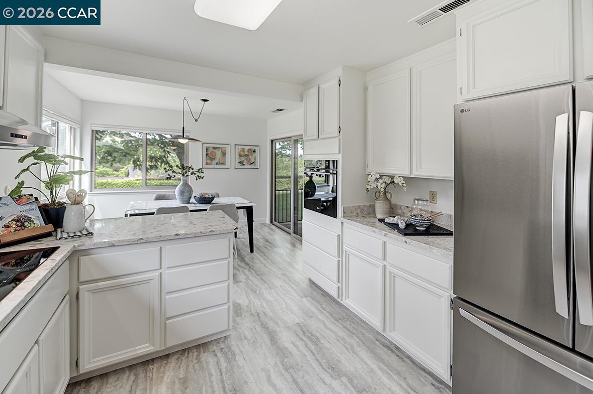 Photo #2: 41131194 Listing: Photo #2