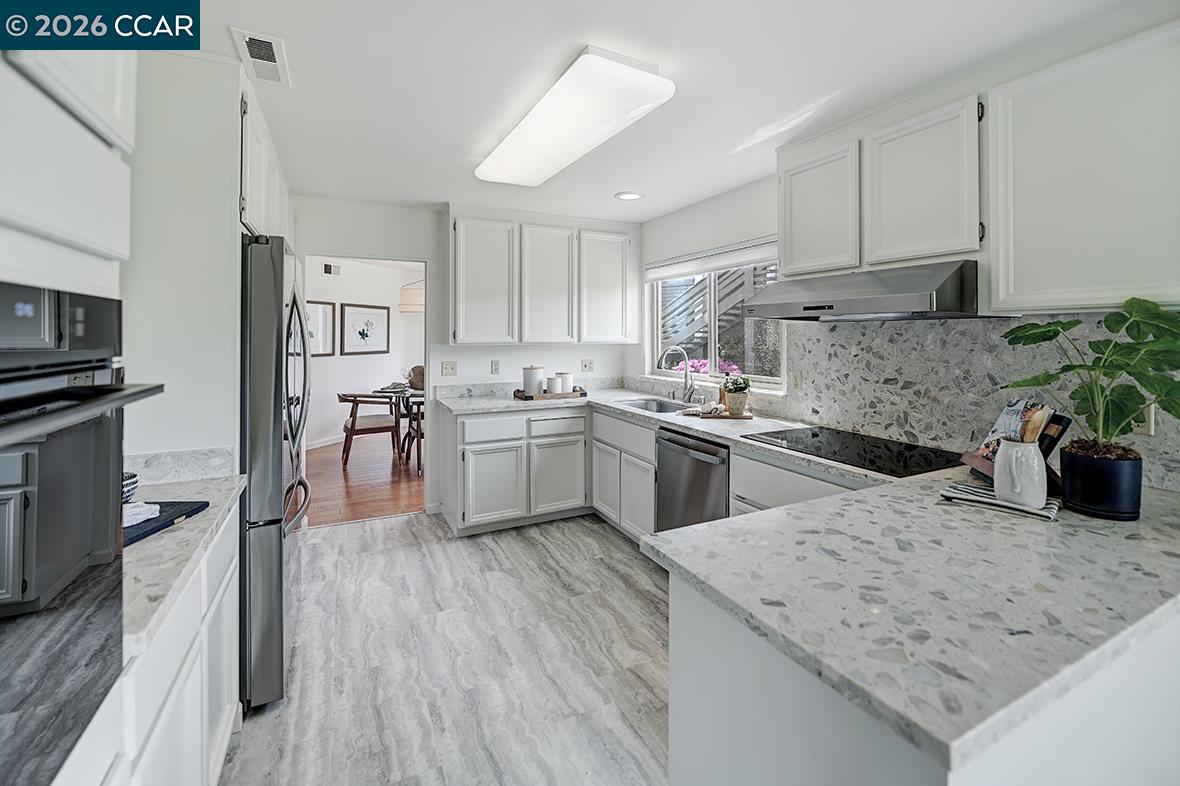 Photo #15: 41131194 Listing: Photo #15