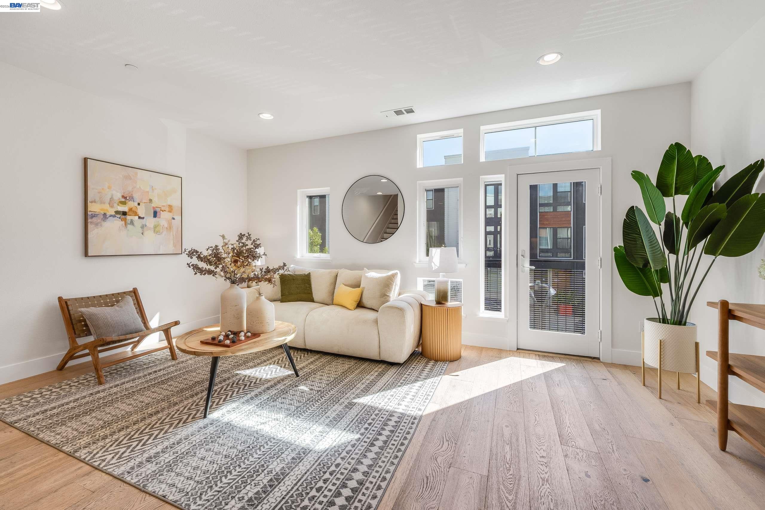 Photo #2: 41131195 Listing: Photo #2