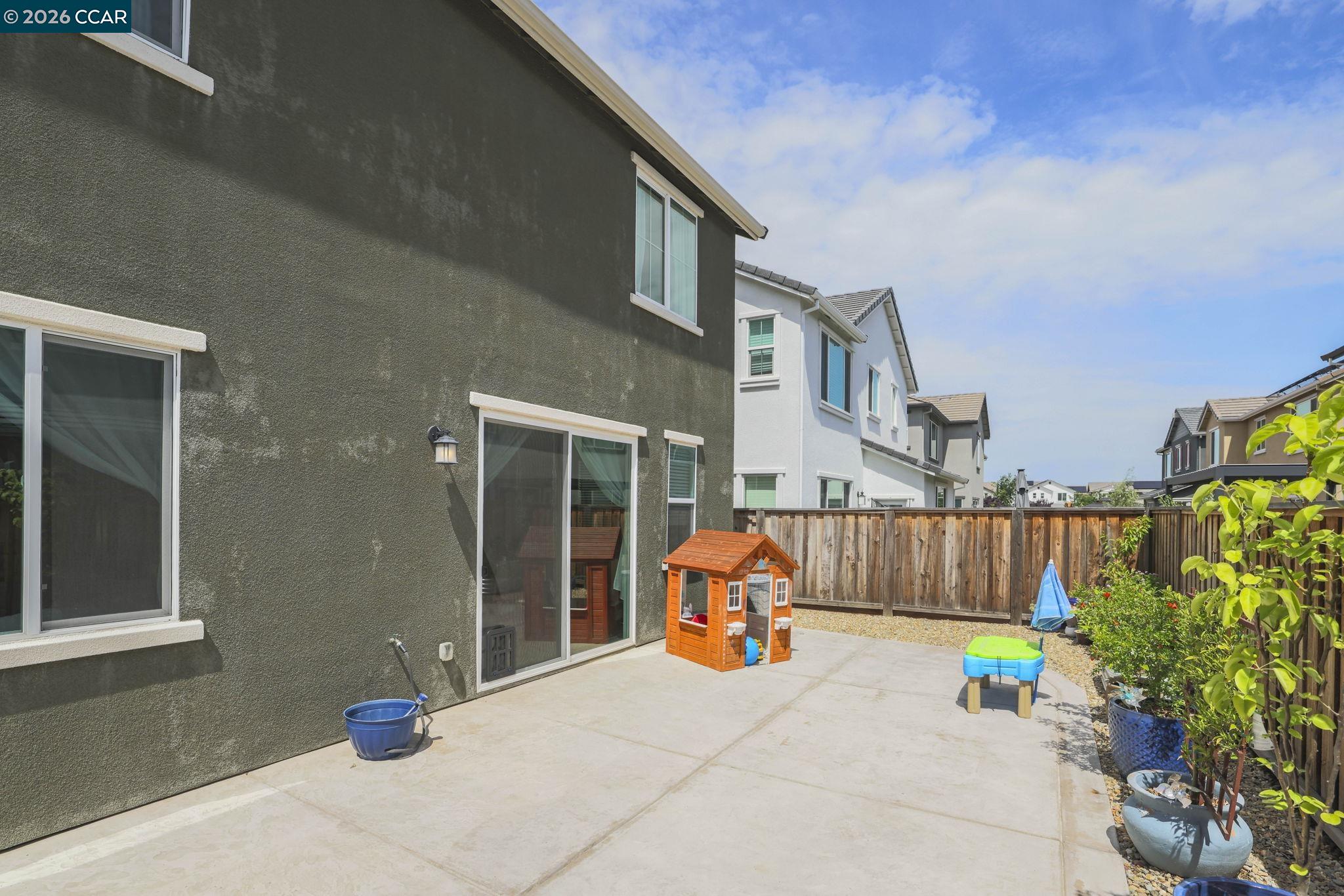 Detail Gallery Image 27 of 31 For 122 Granite Way, Oakley,  CA 94561 - 3 Beds | 2/1 Baths