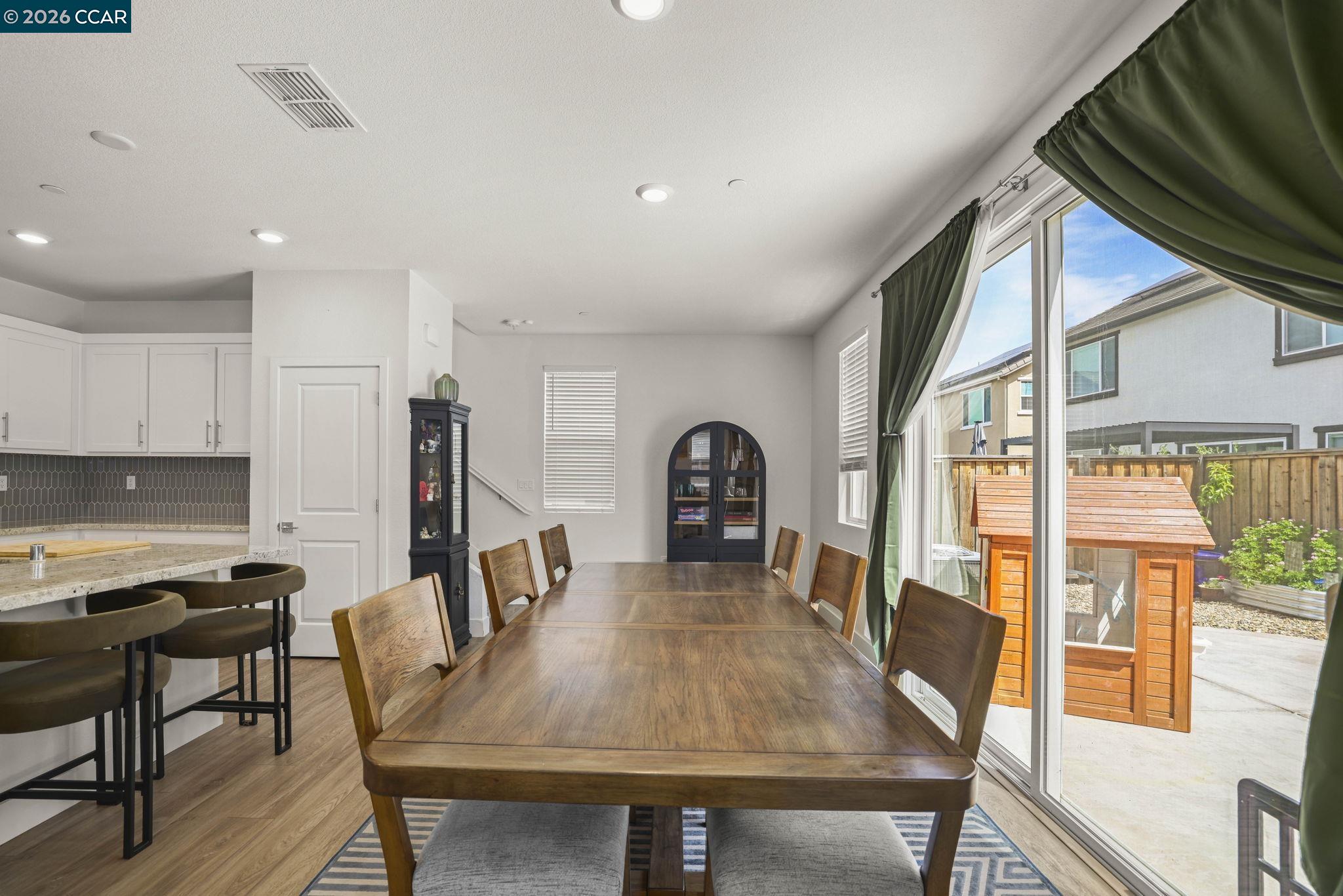 Detail Gallery Image 9 of 31 For 122 Granite Way, Oakley,  CA 94561 - 3 Beds | 2/1 Baths