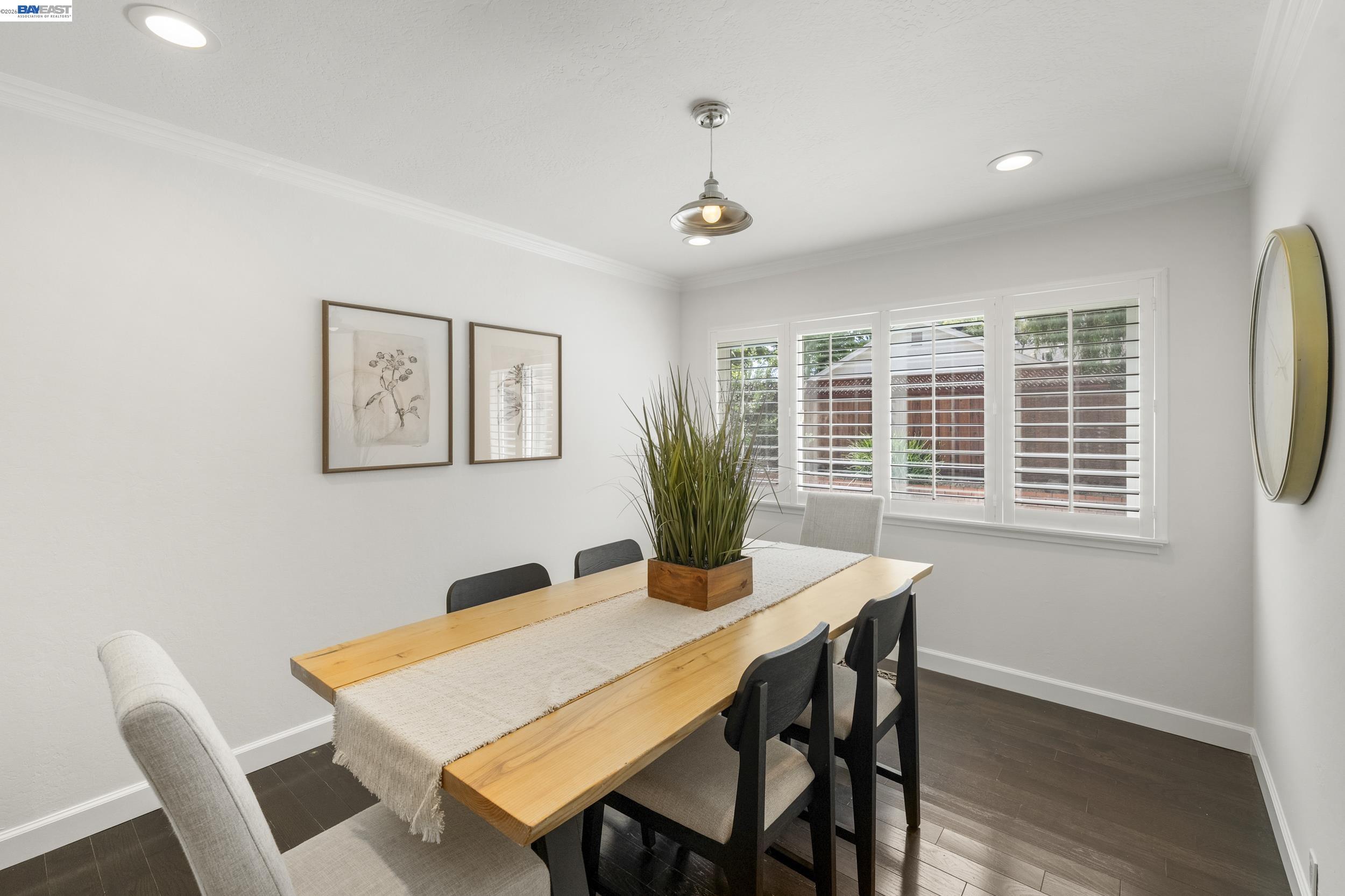 Detail Gallery Image 9 of 34 For 1144 Harvest Rd, Pleasanton,  CA 94566 - 5 Beds | 2/1 Baths