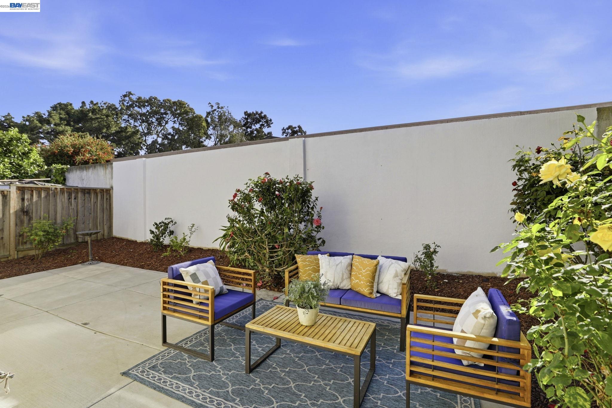 Detail Gallery Image 25 of 41 For 42525 Fern Cir, Fremont,  CA 94538 - 3 Beds | 2 Baths