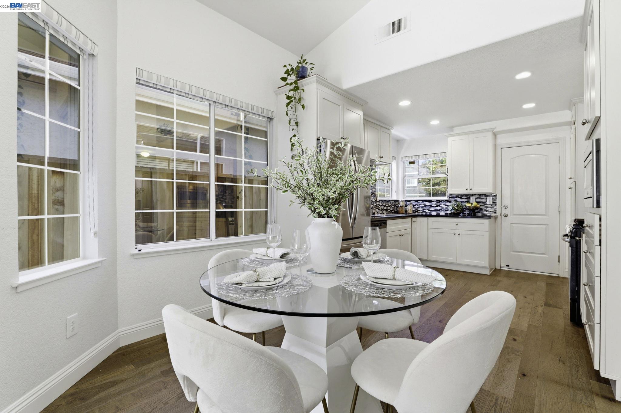 Detail Gallery Image 7 of 41 For 42525 Fern Cir, Fremont,  CA 94538 - 3 Beds | 2 Baths