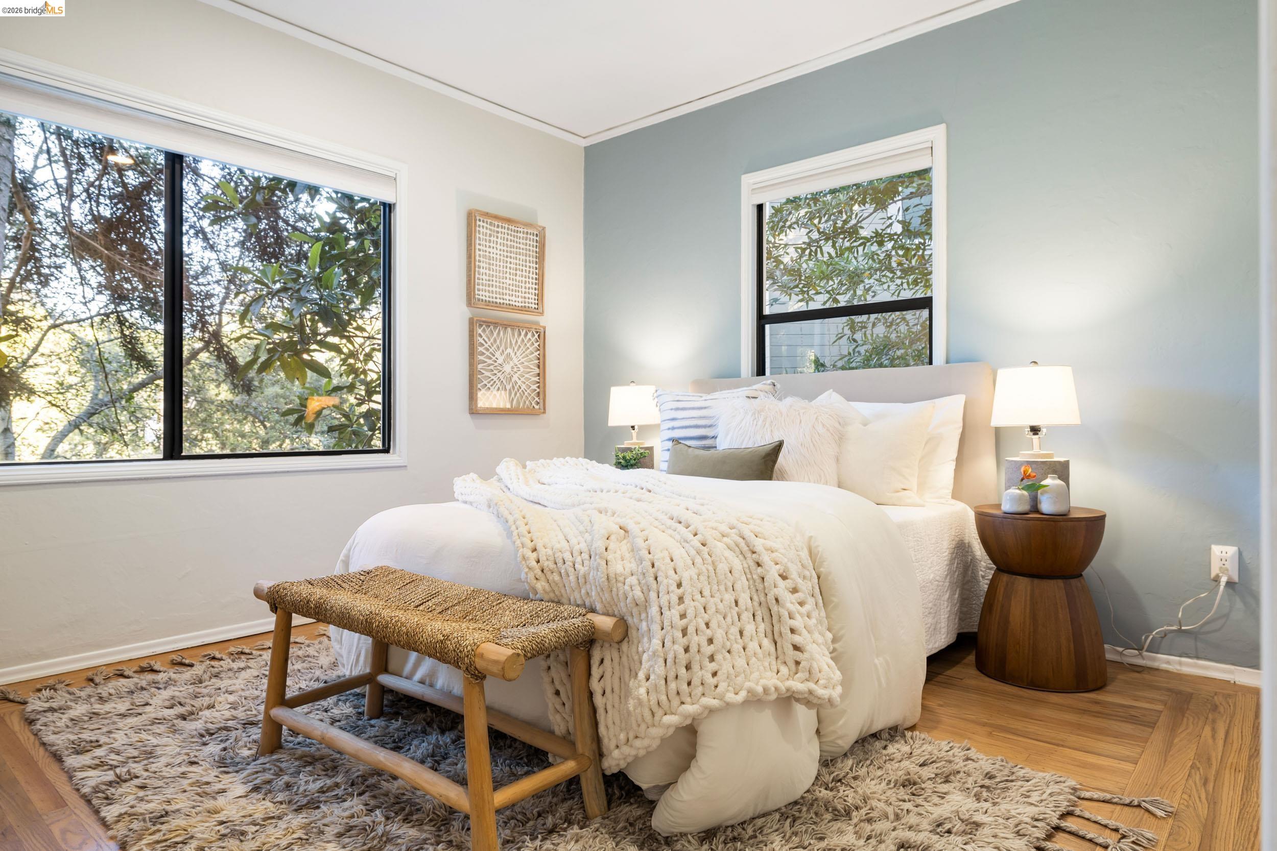 Detail Gallery Image 18 of 34 For 6211 Valley View Rd, Oakland,  CA 94611 - 3 Beds | 2 Baths