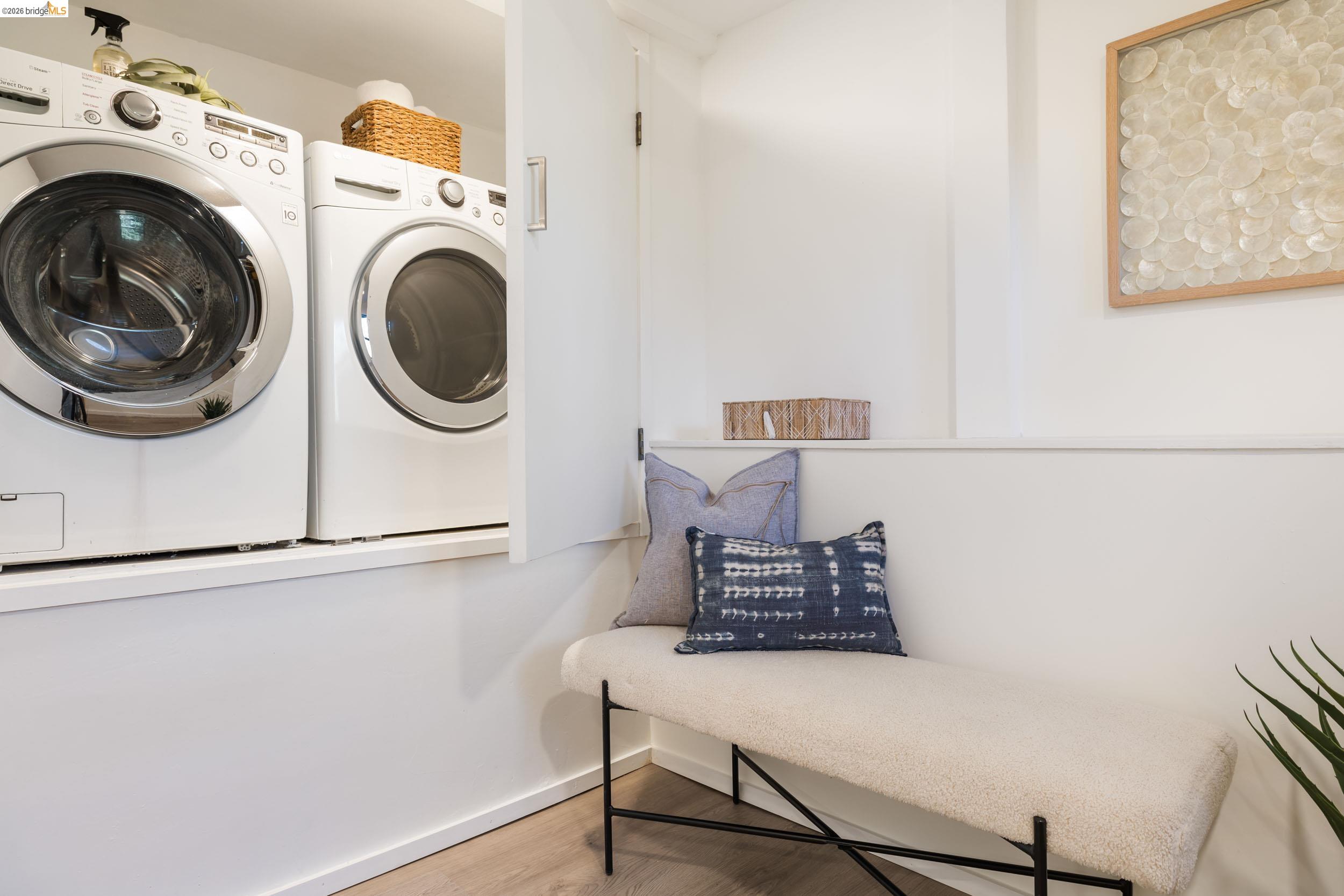 Detail Gallery Image 24 of 34 For 6211 Valley View Rd, Oakland,  CA 94611 - 3 Beds | 2 Baths