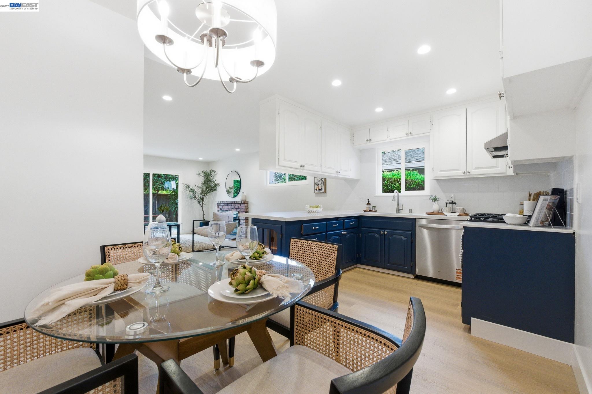 Detail Gallery Image 6 of 46 For 5584 Tilden Pl, Fremont,  CA 94538 - 3 Beds | 2 Baths