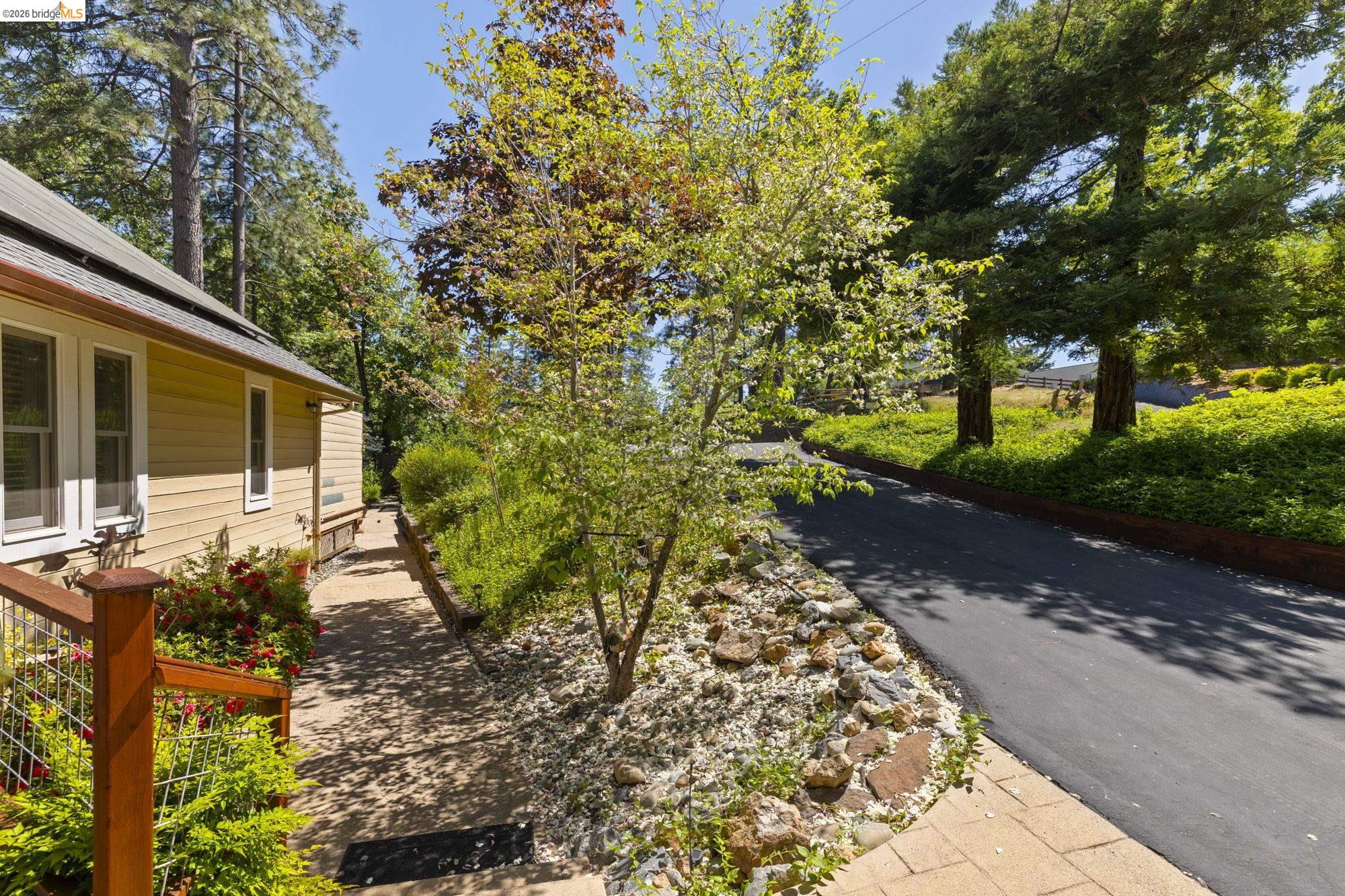 Detail Gallery Image 49 of 60 For 20581 Gerber Rd, Tuolumne,  CA 95379 - 3 Beds | 2 Baths