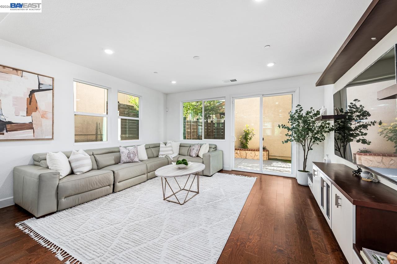 4247 Healdsburg Way, Dublin, CA, 94568