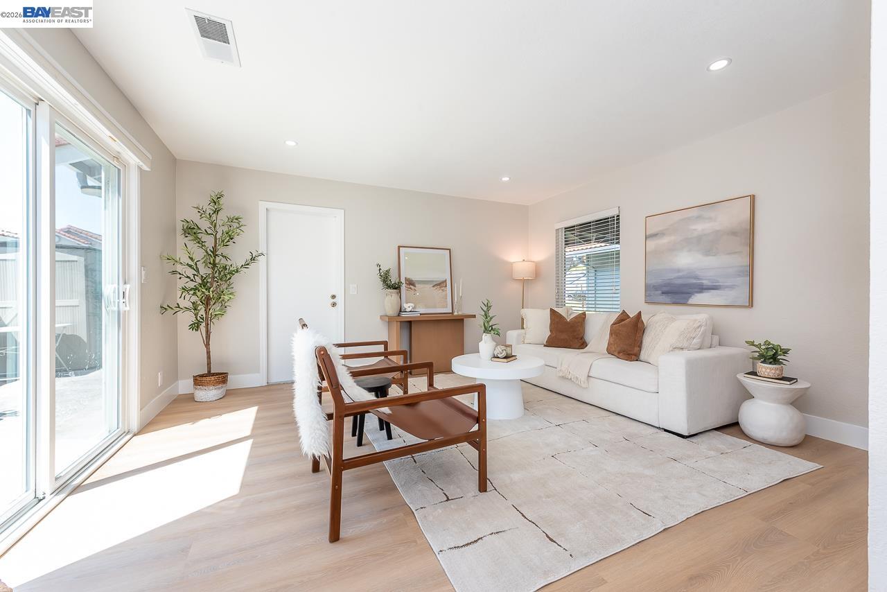 Detail Gallery Image 17 of 55 For 4566 Fellows St, Union City,  CA 94587 - 4 Beds | 2 Baths