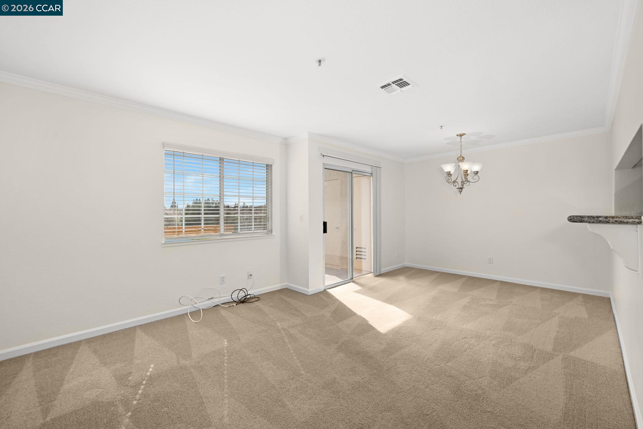 Photo #2: 41131229 Listing: Photo #2