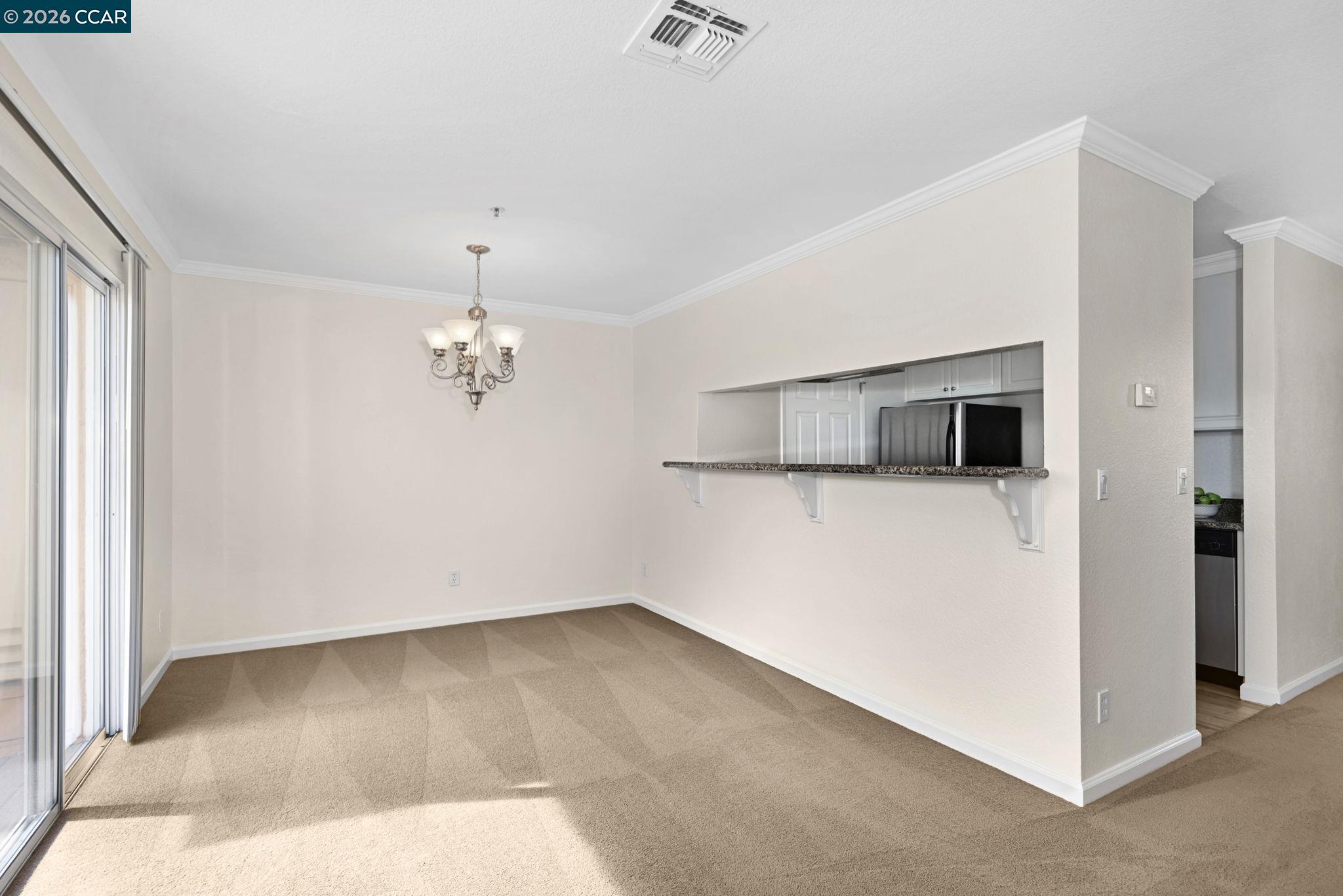 Photo #4: 41131229 Listing: Photo #4