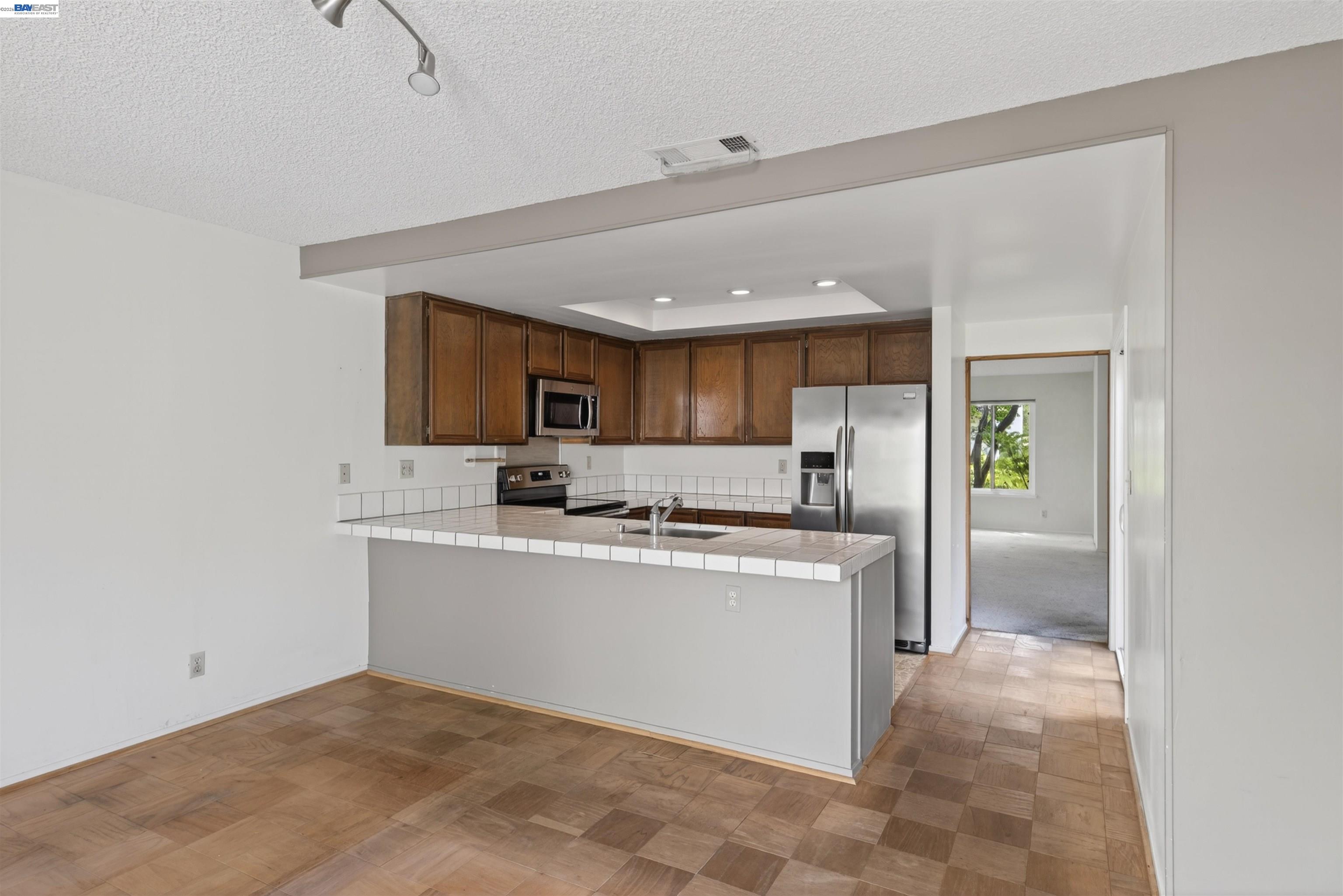 Photo #12: 41131230 Listing: Photo #12