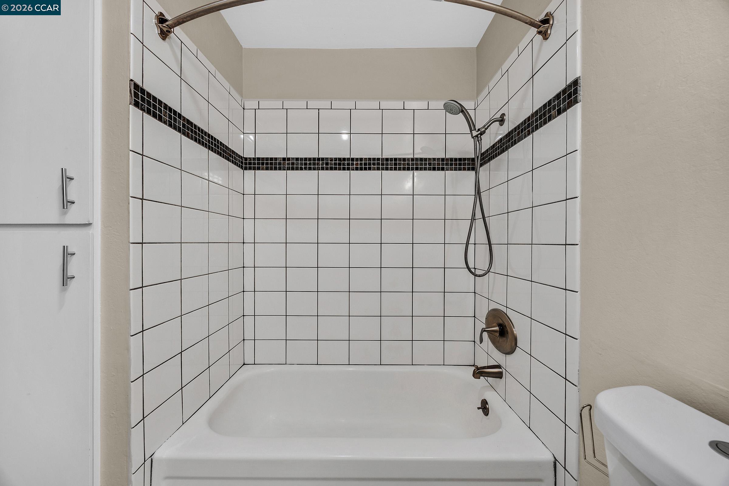 Photo #29: 41131231 Listing: Photo #29